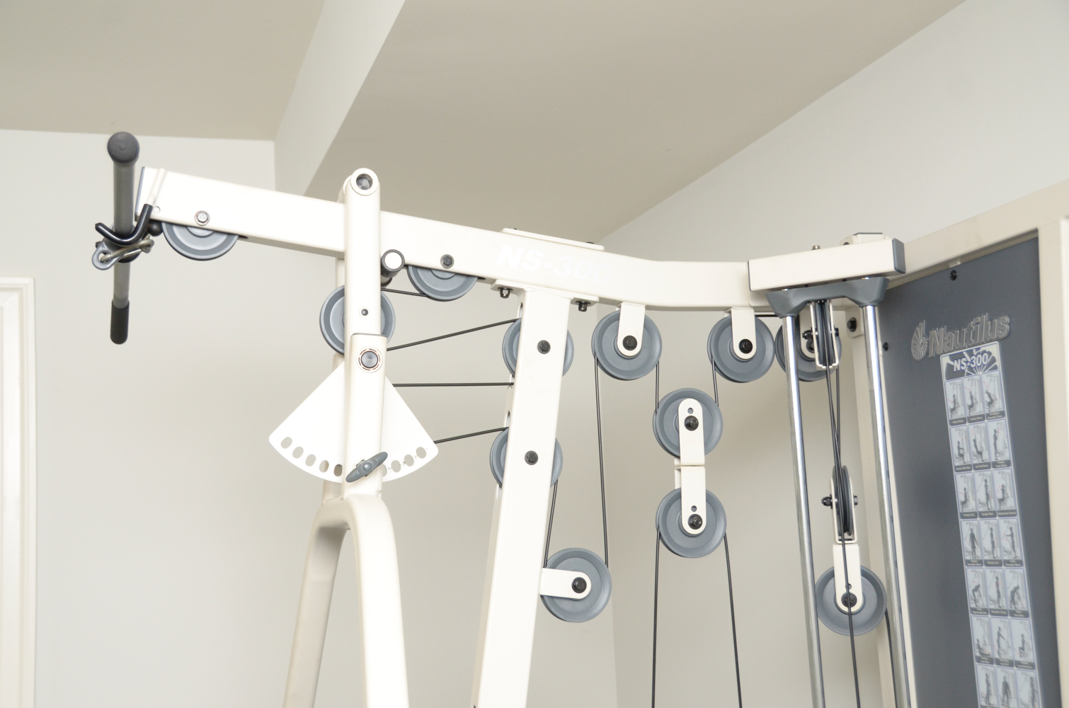 Nautilus "NS-300" Weight Machine