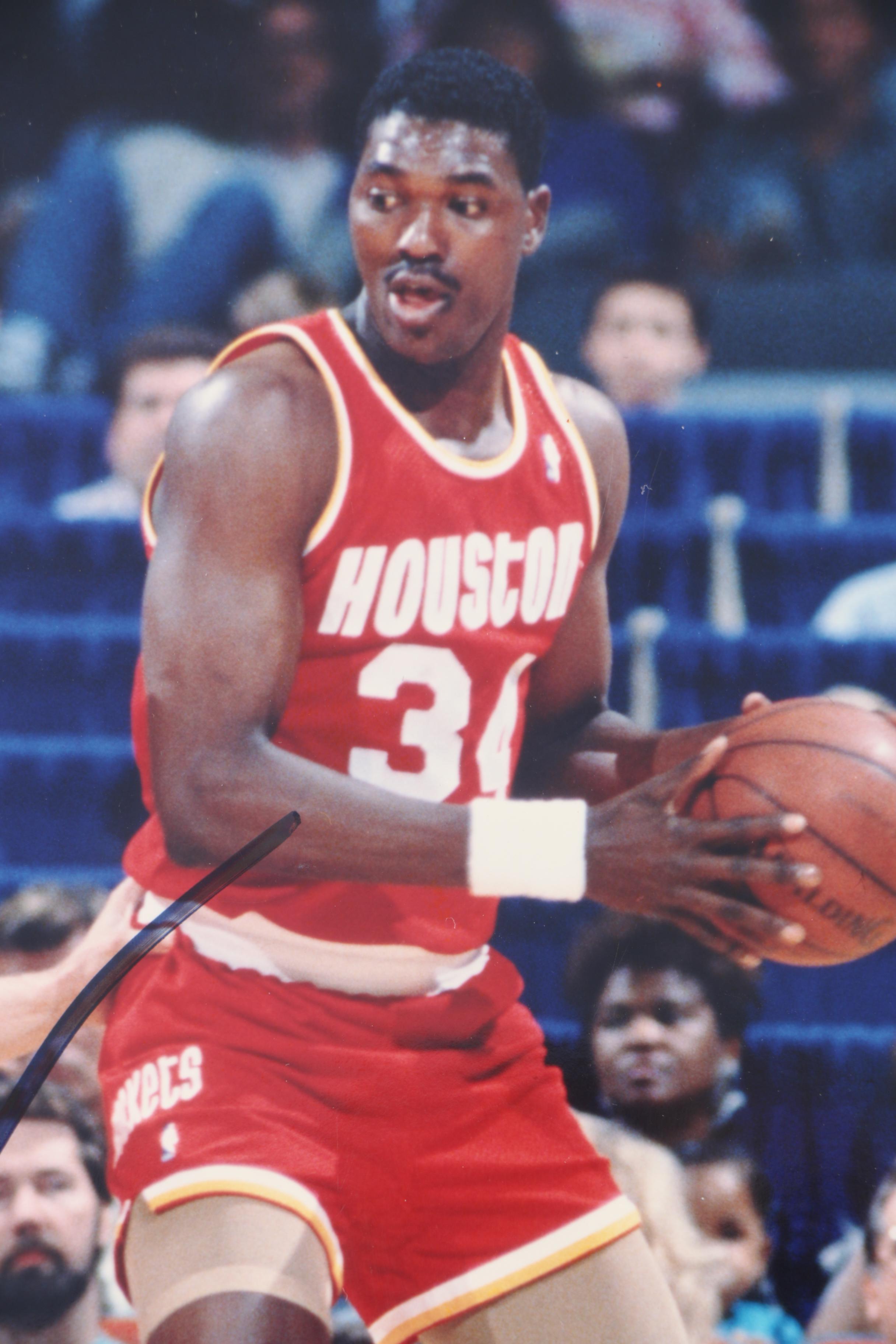 Hakeem Olajuwon Signed Photograph
