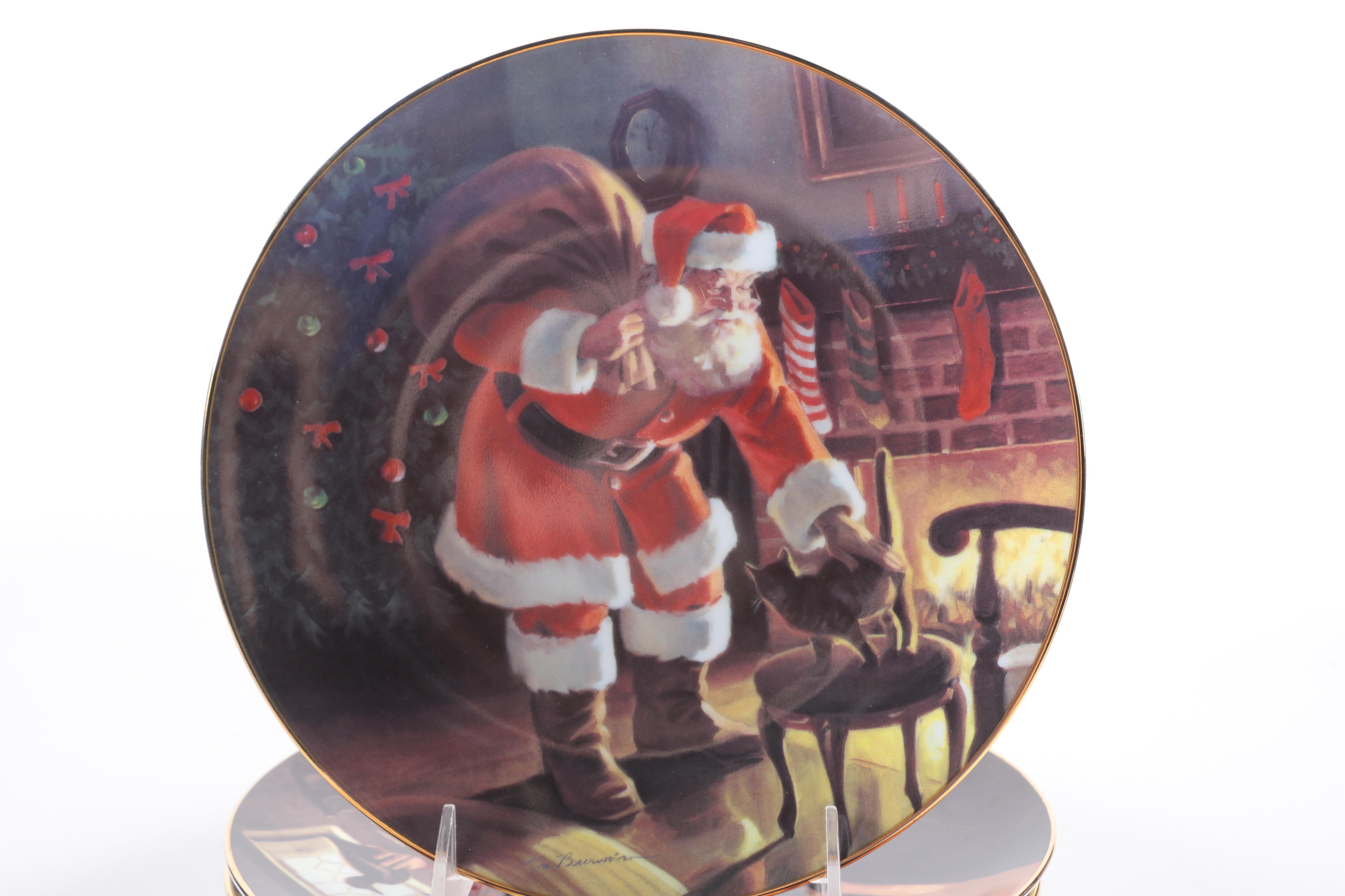Knowles "Santa's Christmas" Plates