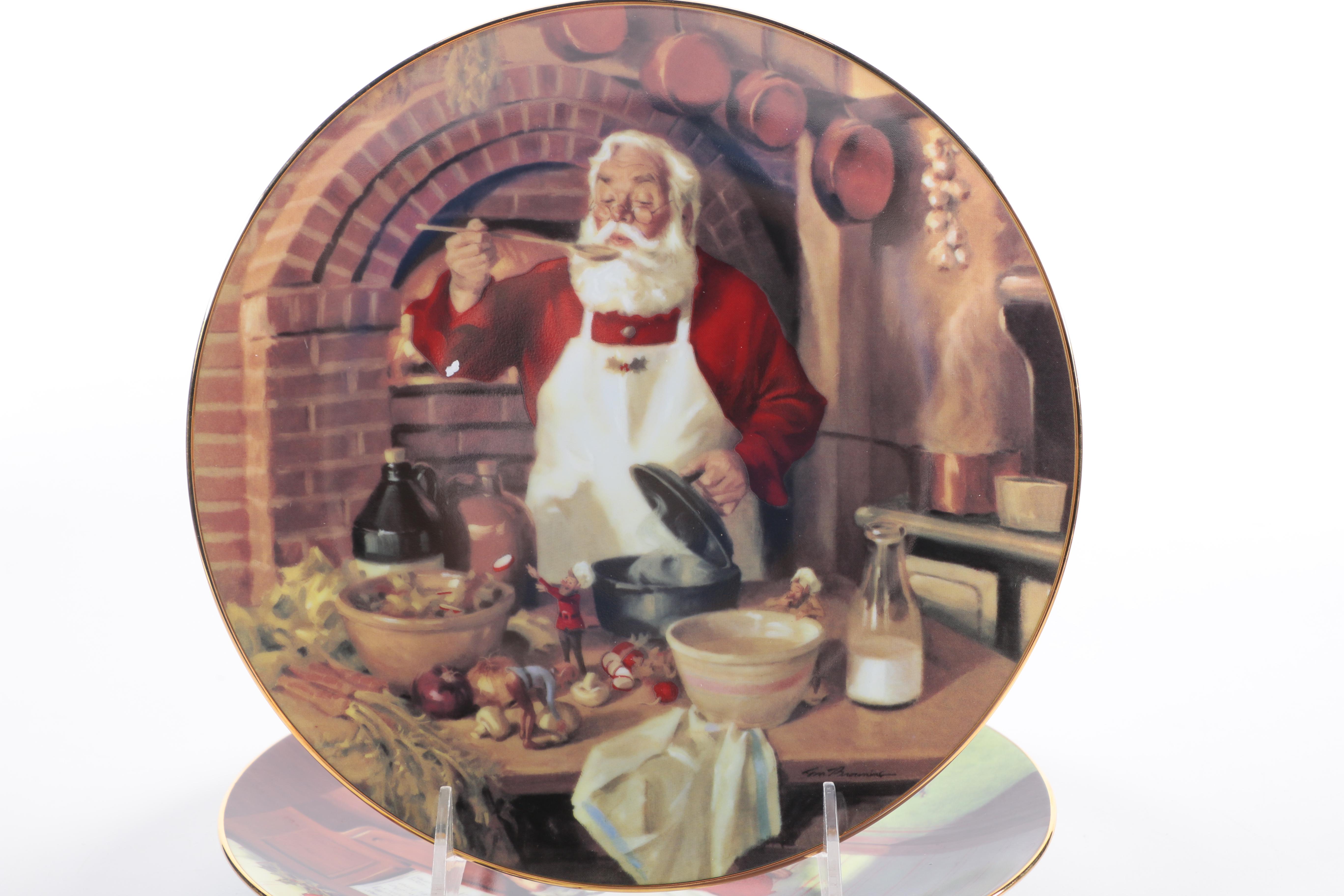 Knowles "Santa's Christmas" Plates