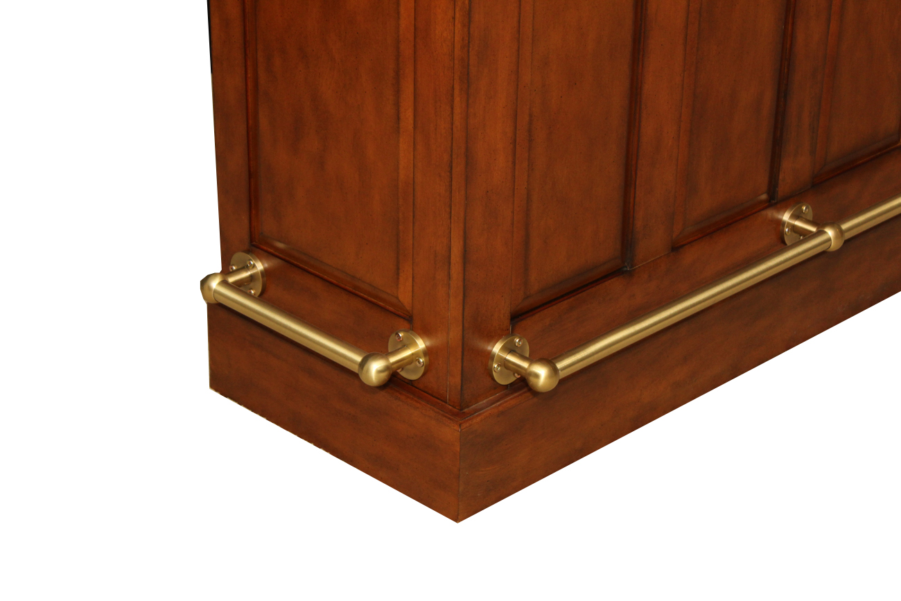 Free-Standing Bar With Four Stools