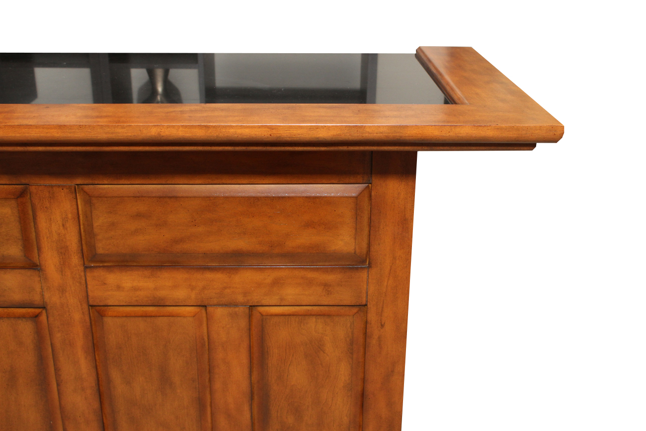 Free-Standing Bar With Four Stools