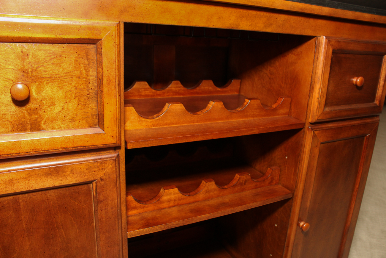 Free-Standing Bar With Four Stools