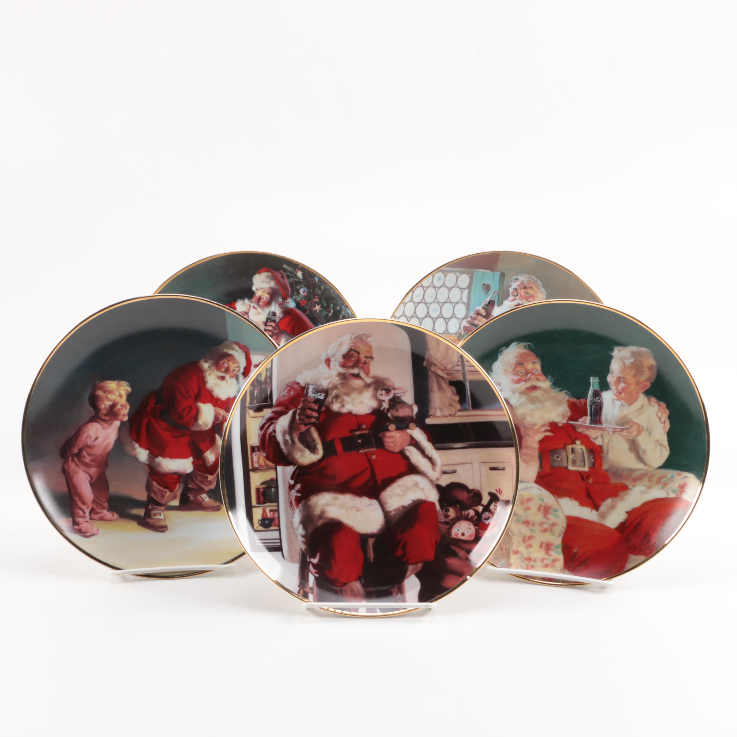The Franklin Mint Coca-Cola Decorative Santa Plates