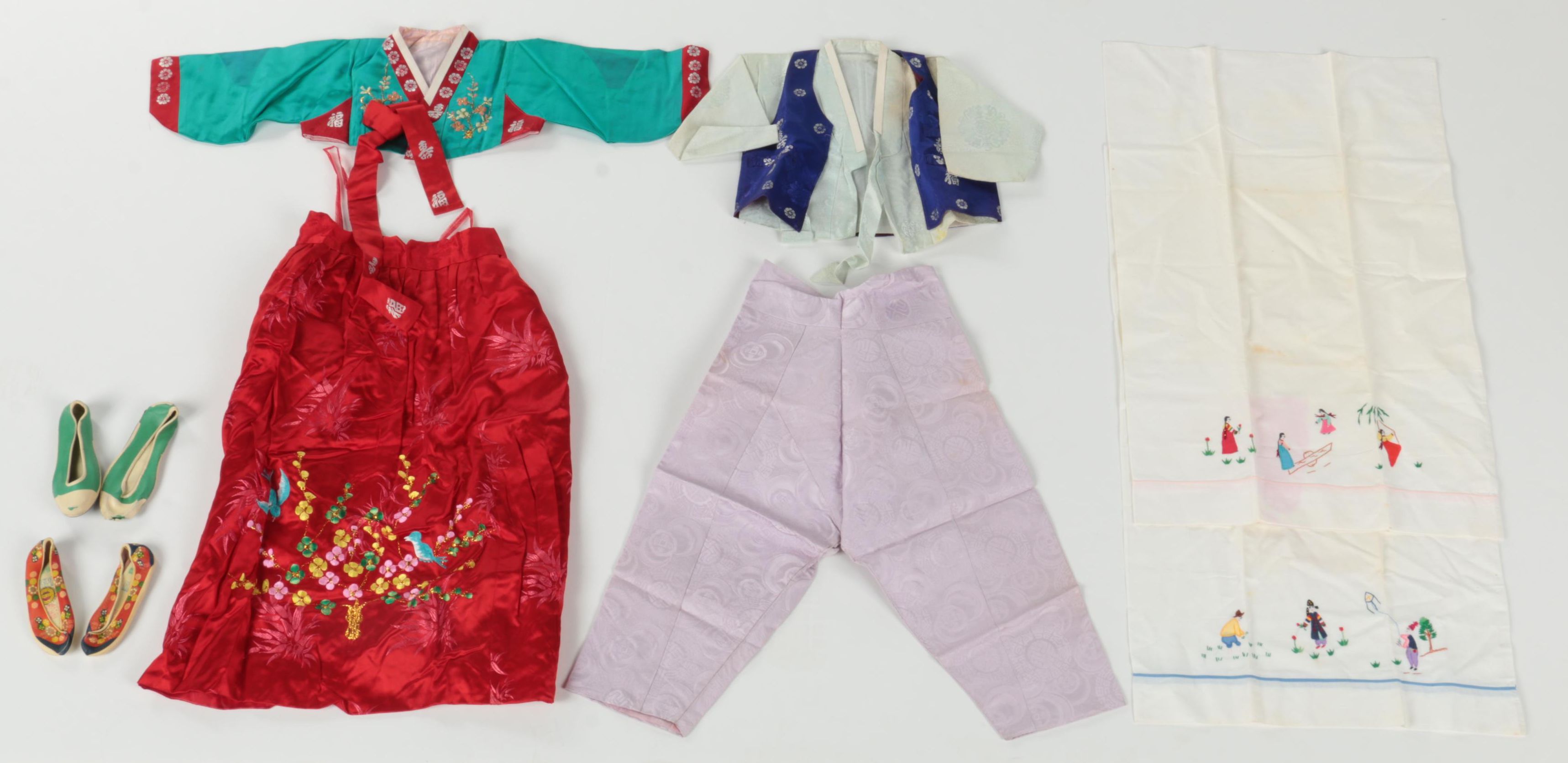 Children's Korean Clothing, Hand-Embroidered Pillowcases, and Accessories