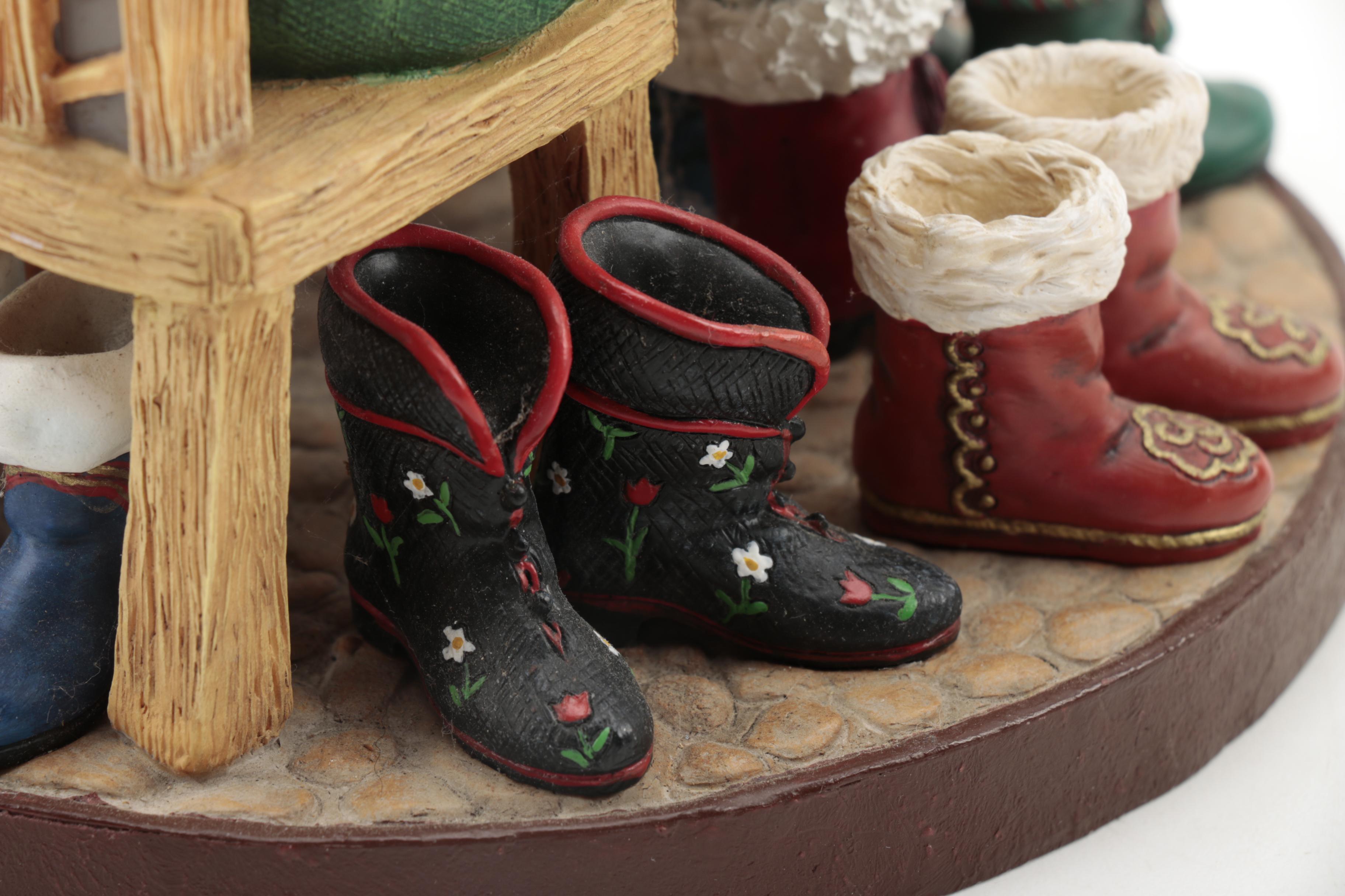 Santa Claus Figurines by Pipka