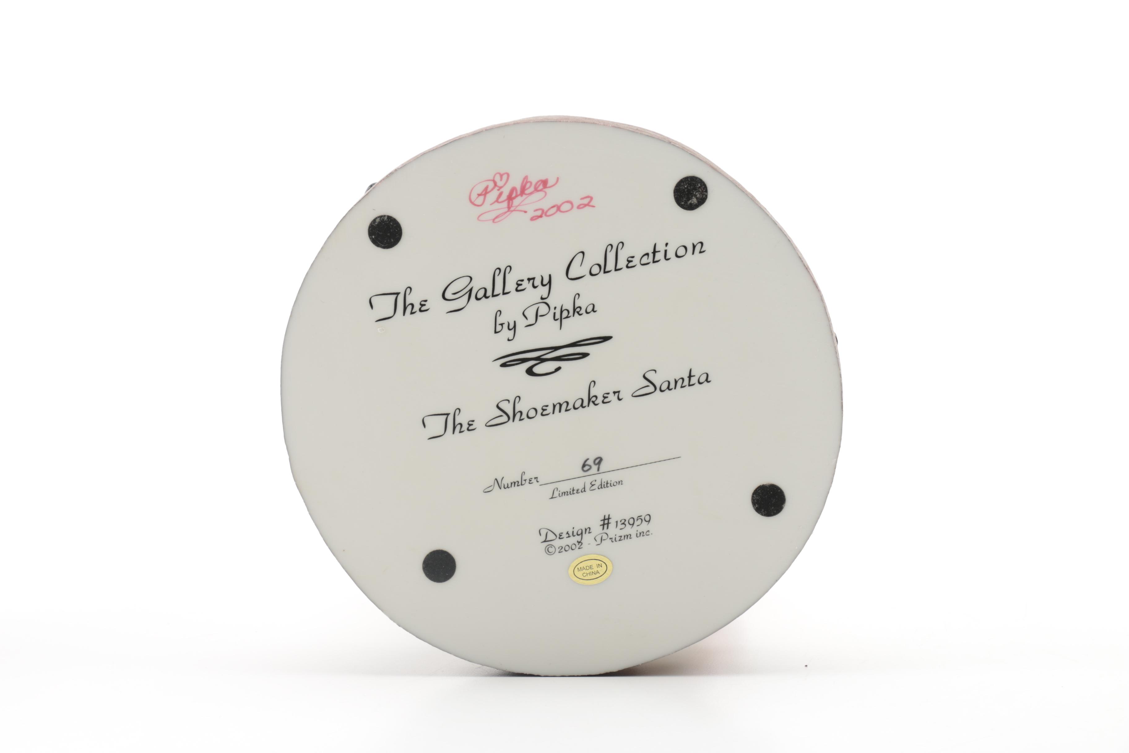 Santa Claus Figurines by Pipka