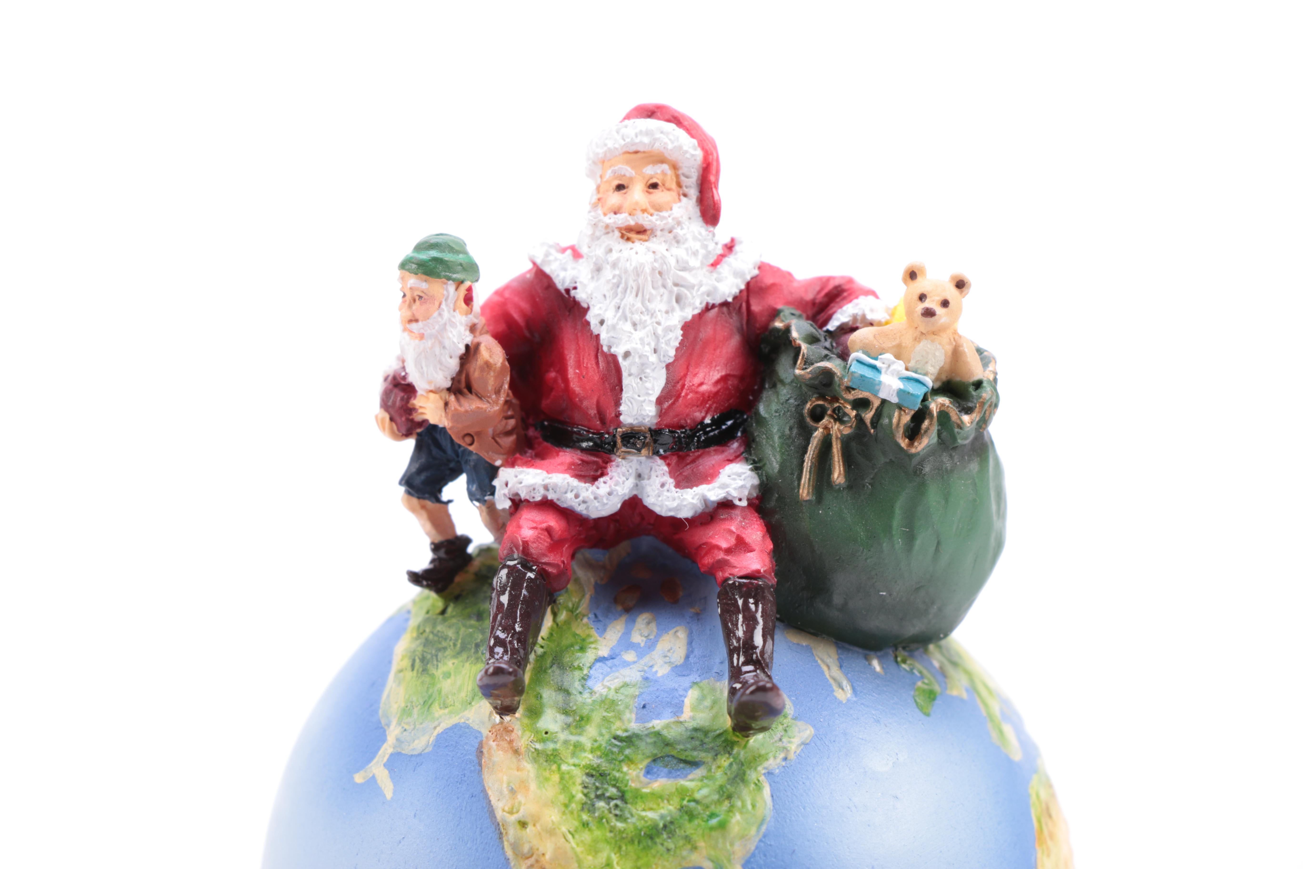 Maruri Santa's World Travels Seasonal Figurines