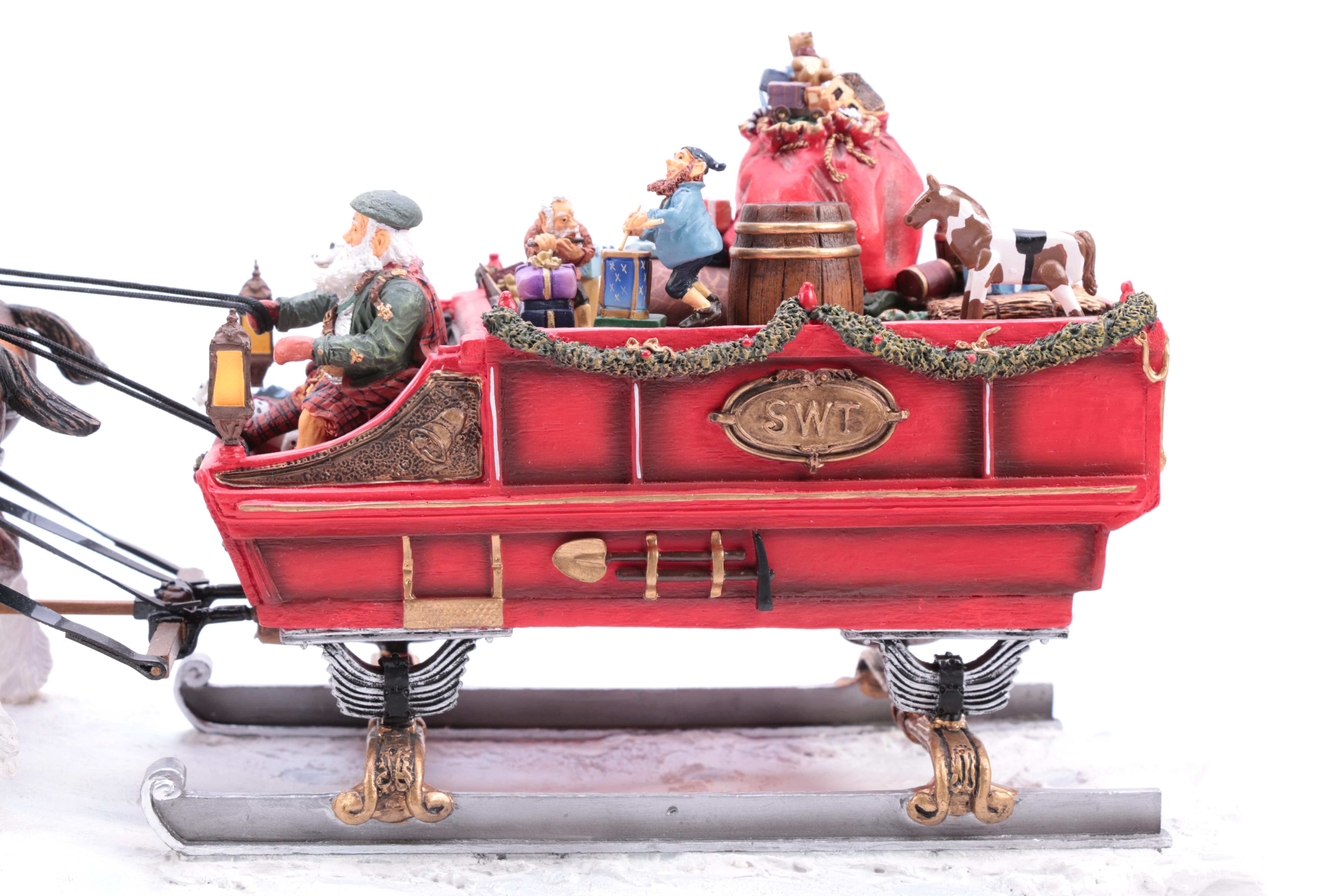 Maruri Santa's World Travels Seasonal Figurines
