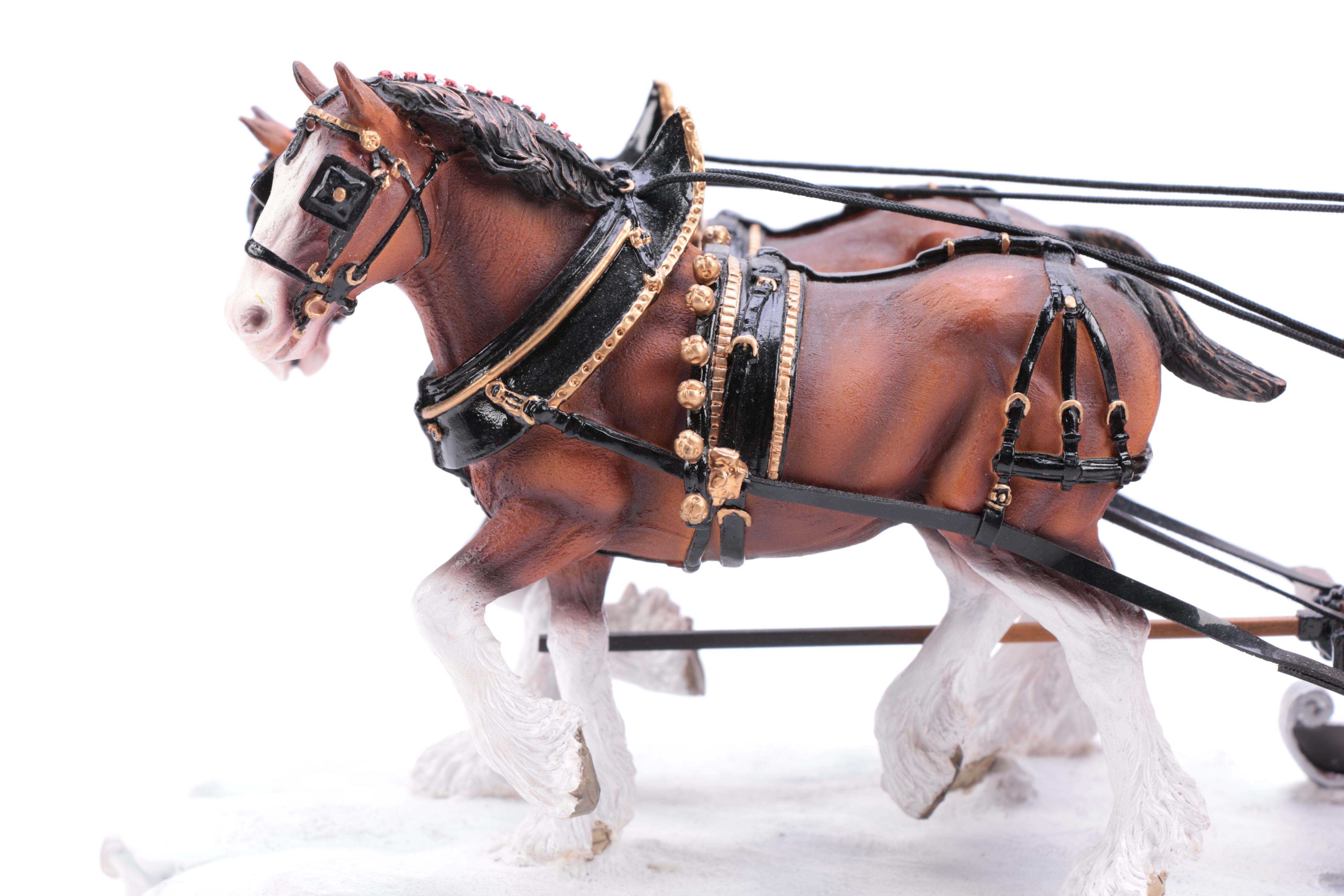 Maruri Santa's World Travels Seasonal Figurines