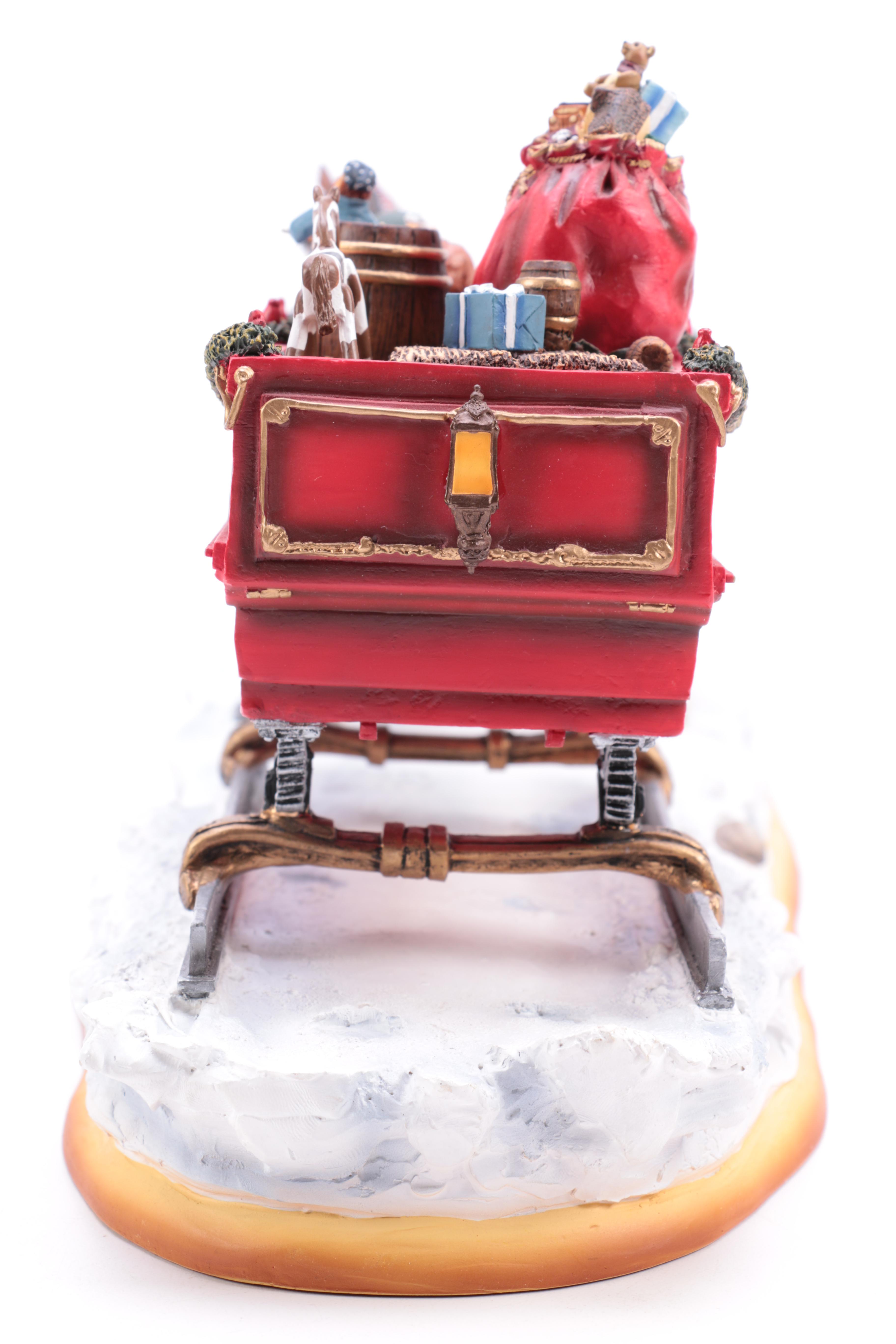 Maruri Santa's World Travels Seasonal Figurines