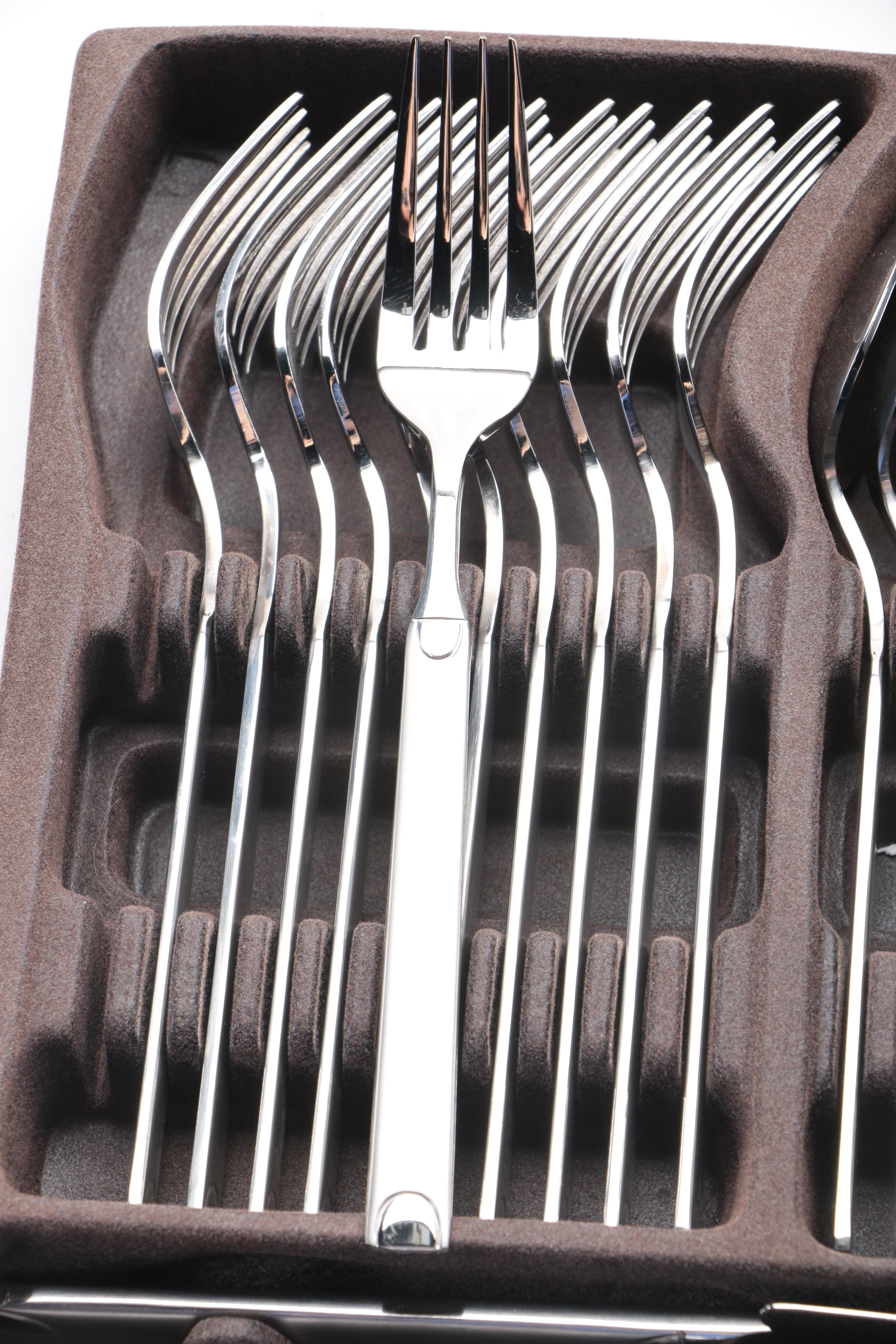Nova Line 18-10 Stainless Steel Flatware Set for Twelve