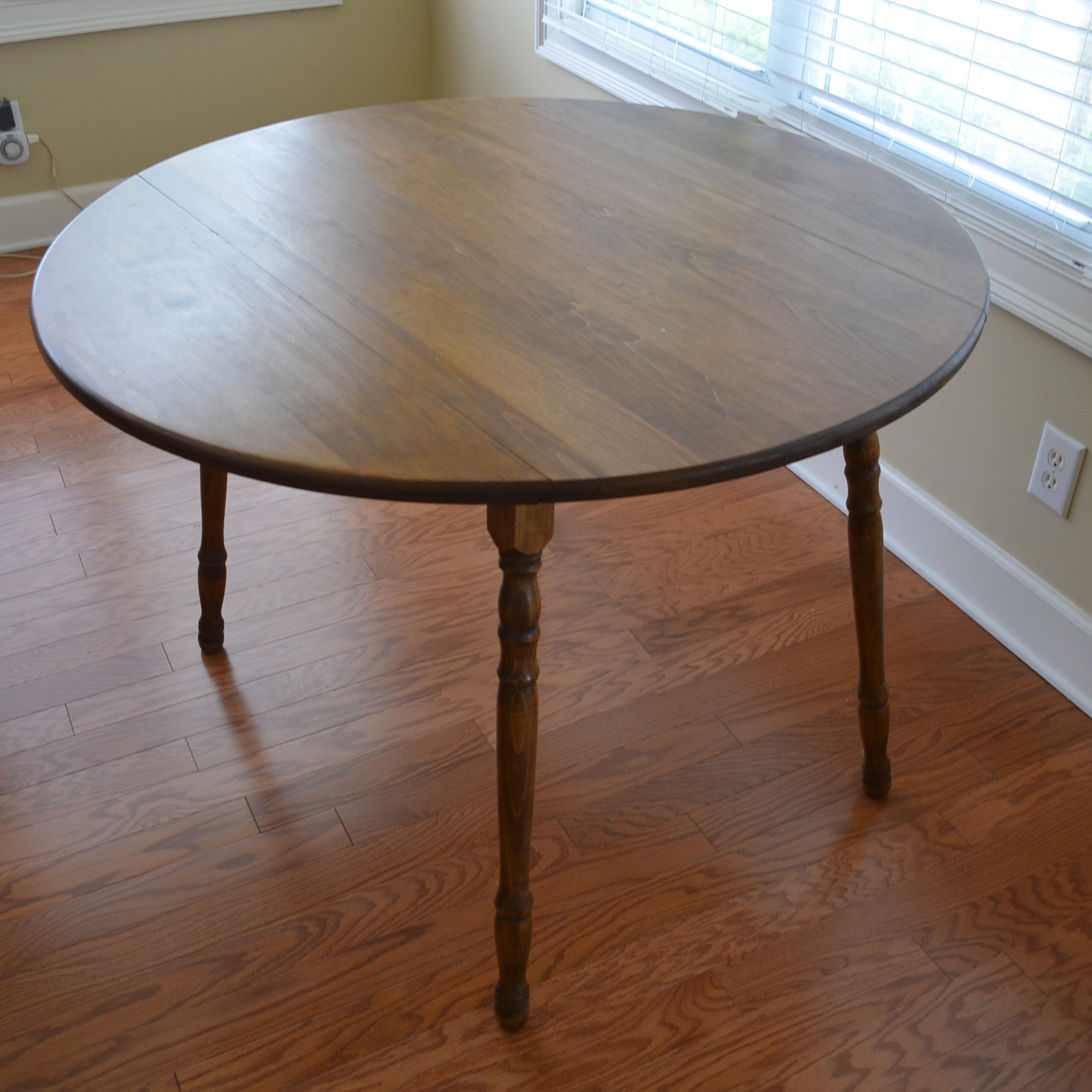 Vintage Drop Leaf Breakfast Table with Chairs