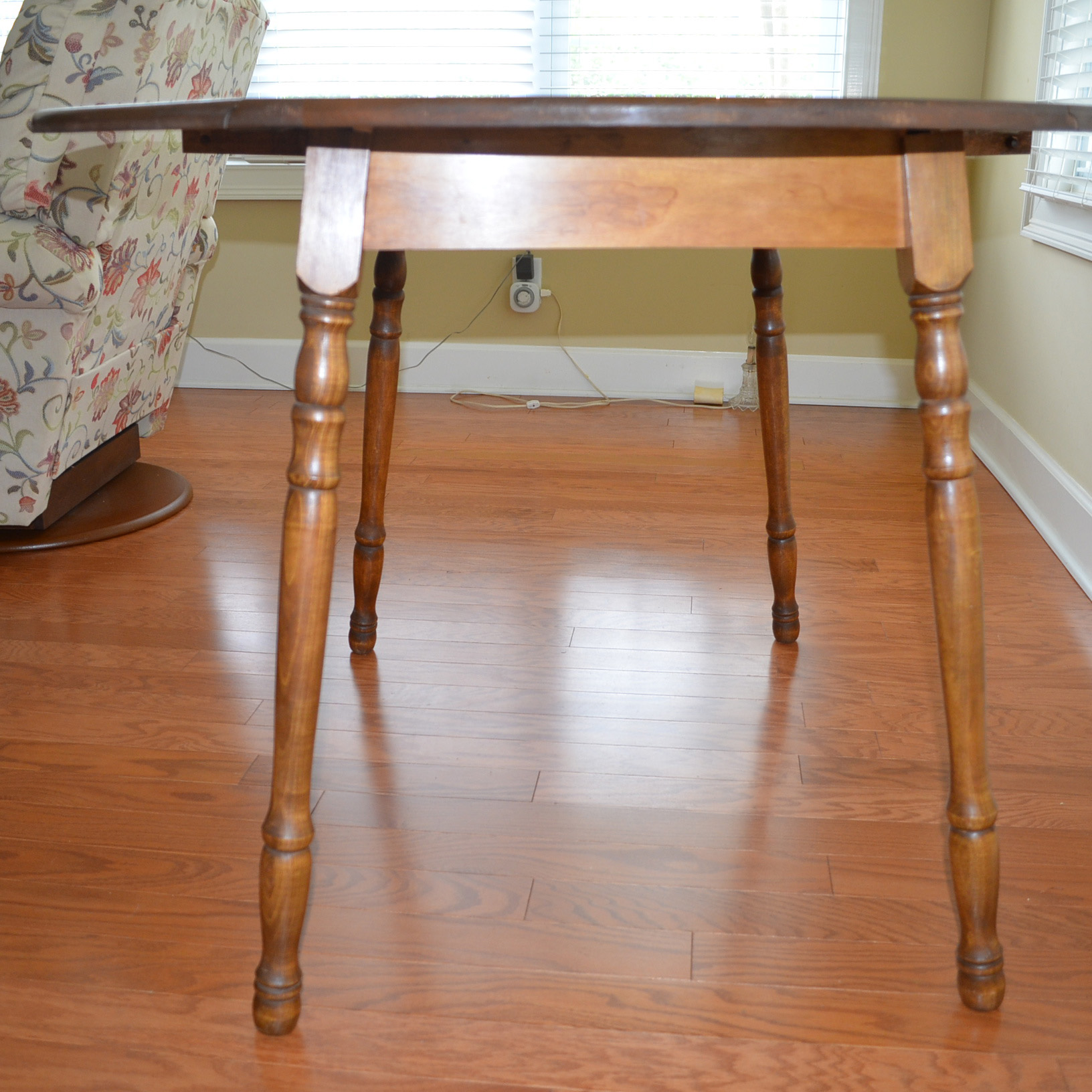 Vintage Drop Leaf Breakfast Table with Chairs