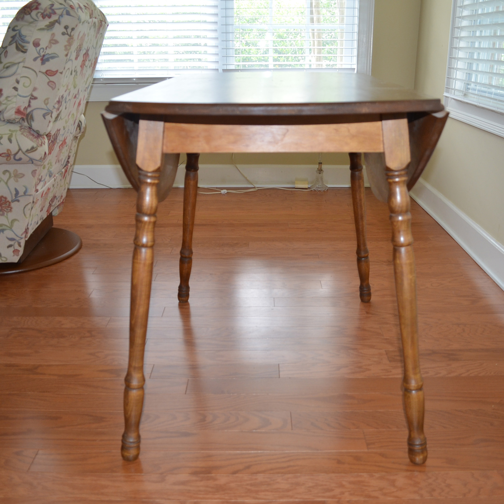 Vintage Drop Leaf Breakfast Table with Chairs