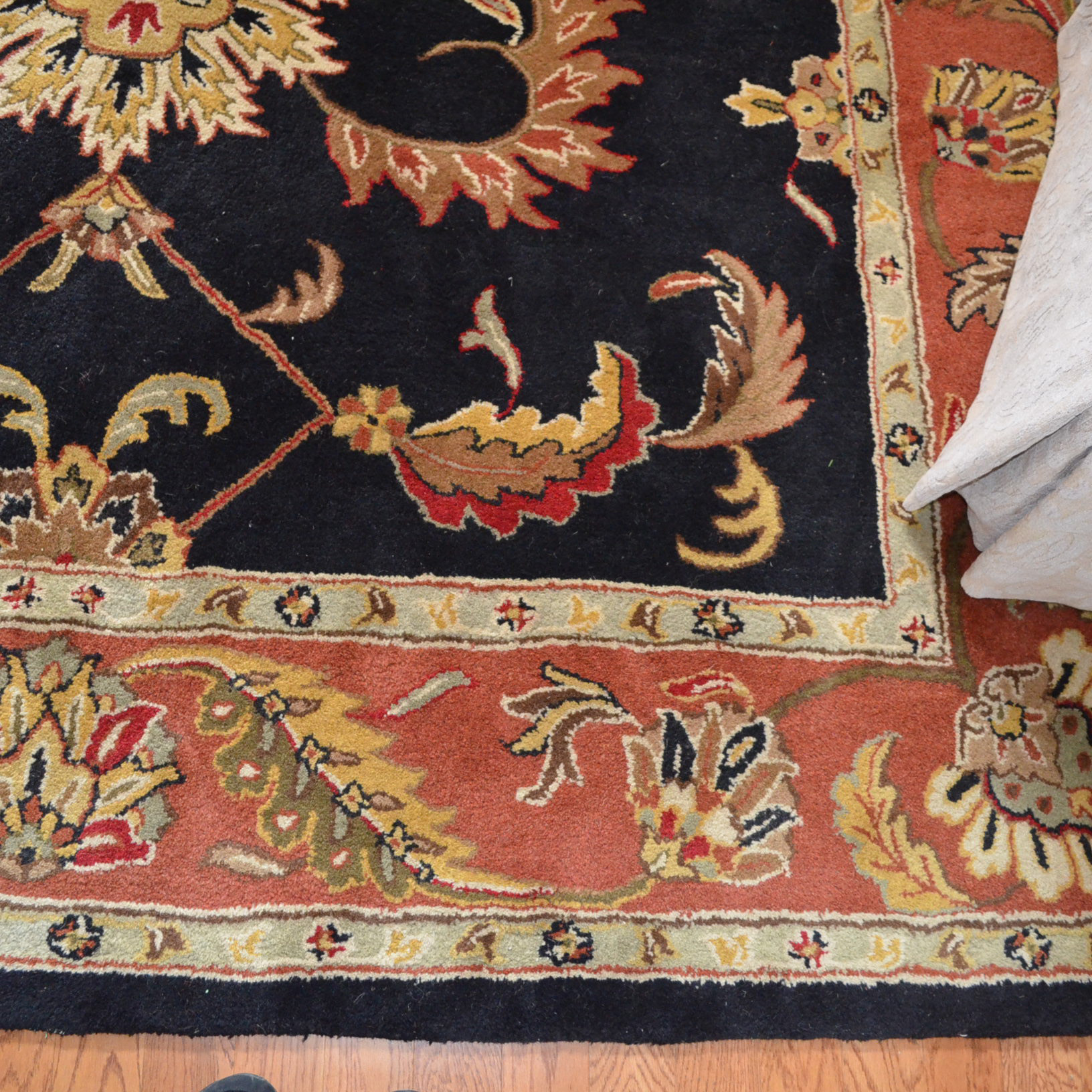 Tufted Indian Persian-Style Area Rug