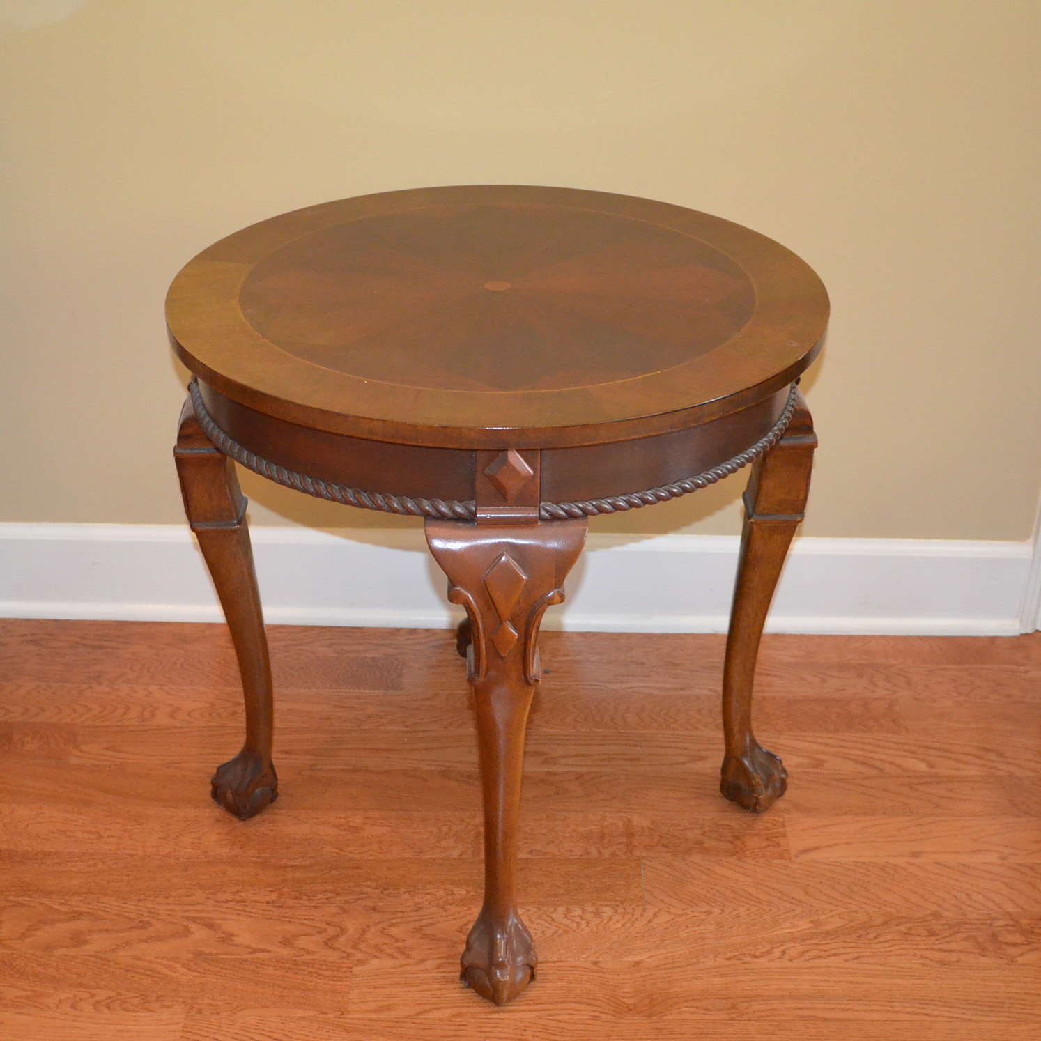 Chippendale Style Round Side Table