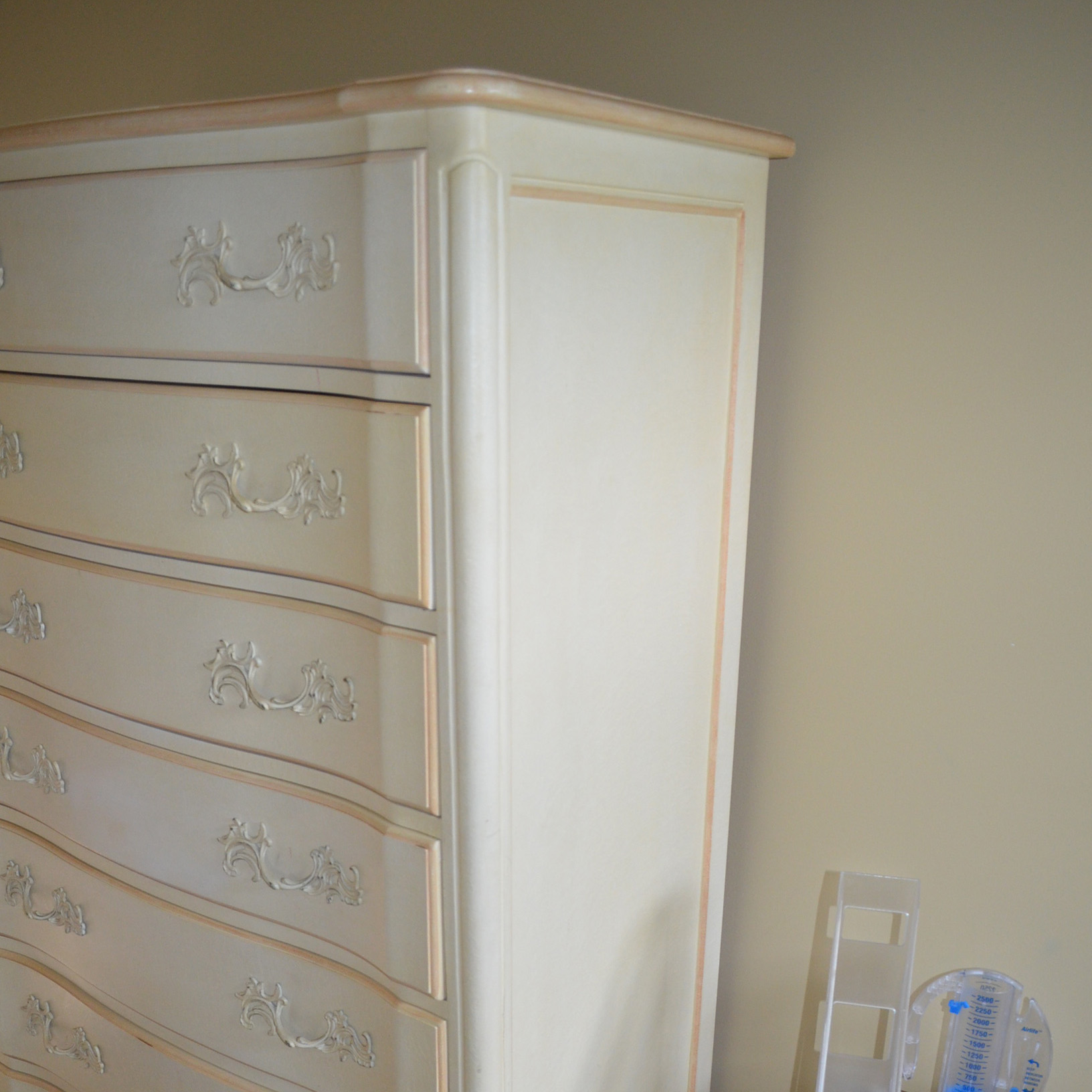 Vintage French Provincial Style Chest of Drawers by Henredon