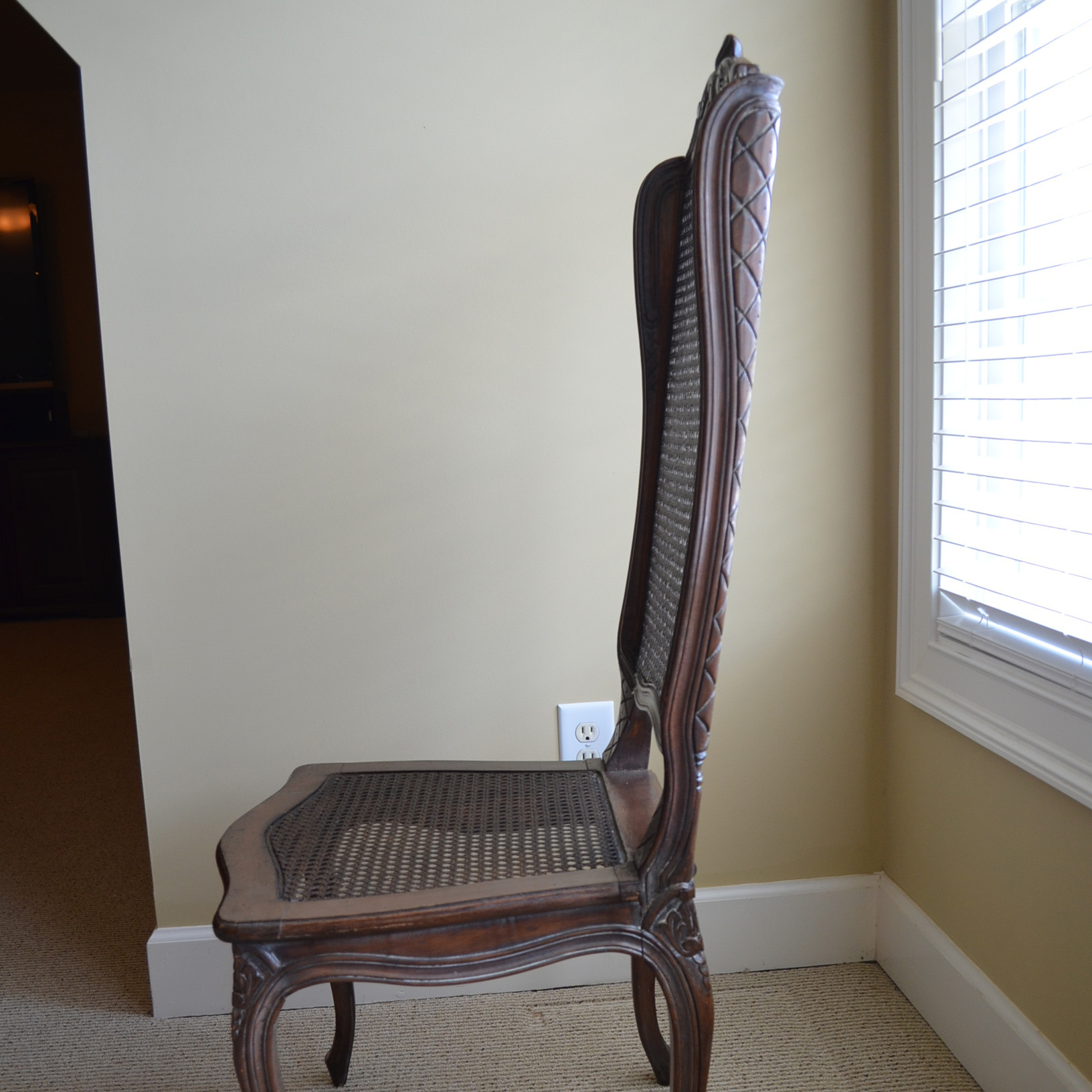 Vintage Queen Anne Style Mahogany Table with Wicker Chair
