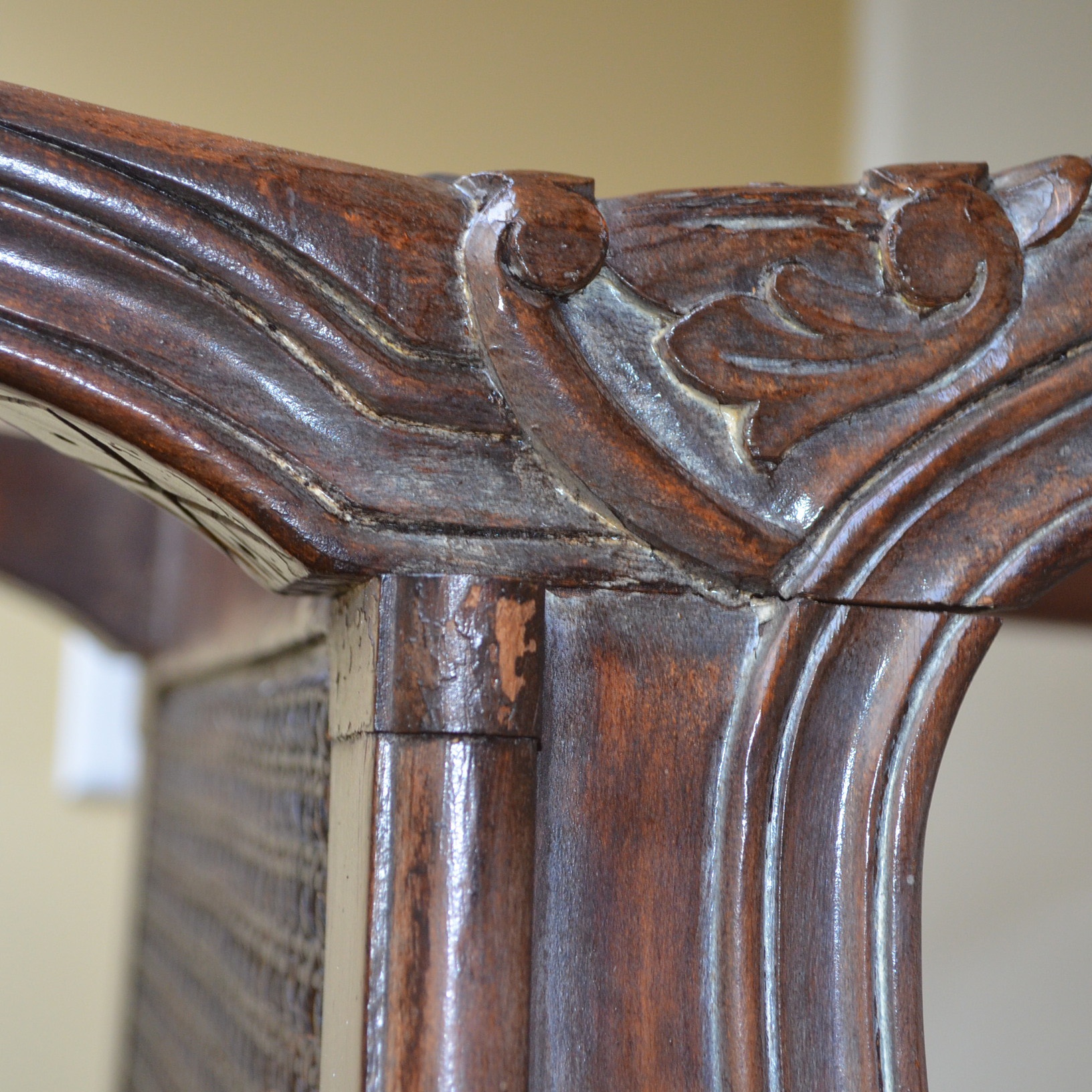 Vintage Queen Anne Style Mahogany Table with Wicker Chair
