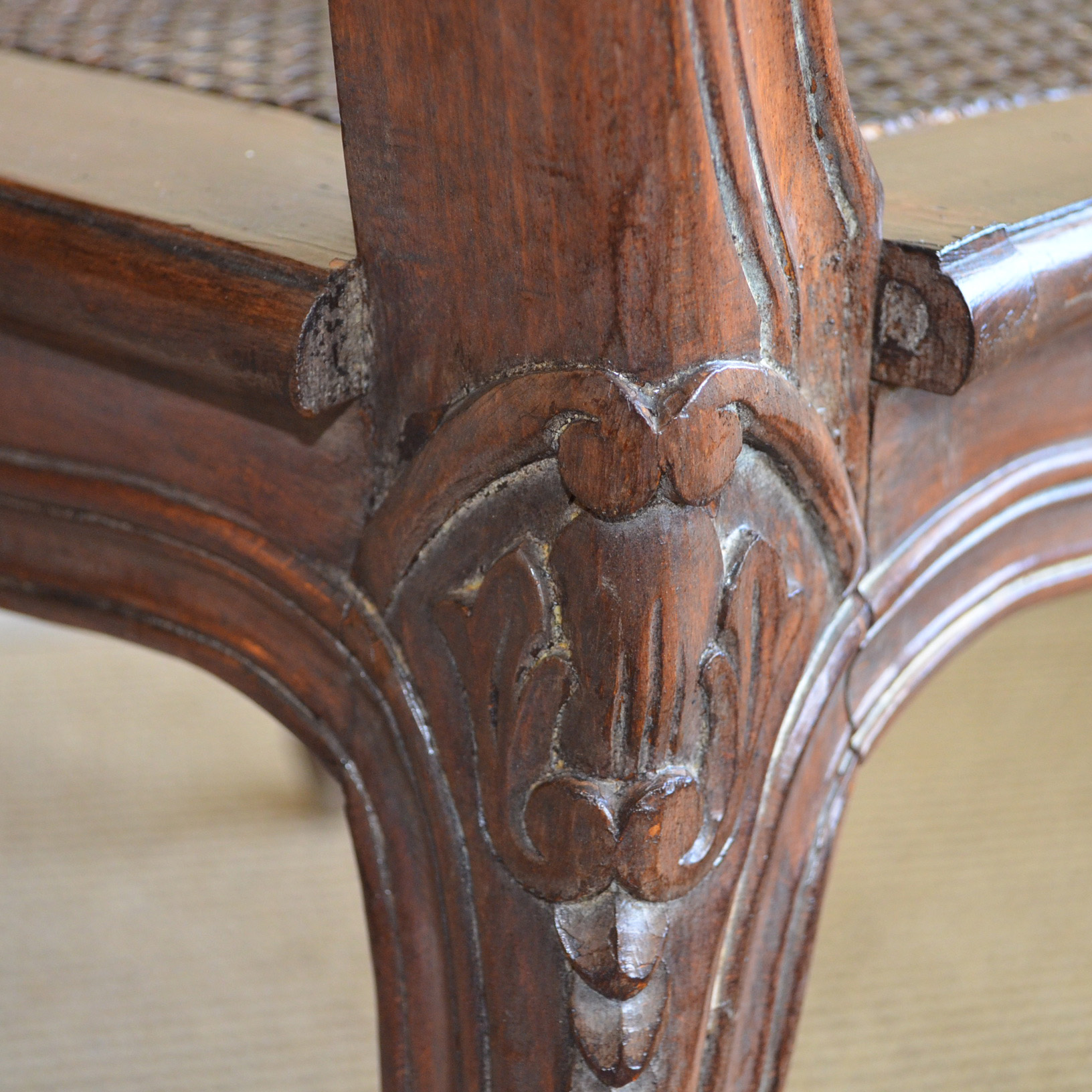 Vintage Queen Anne Style Mahogany Table with Wicker Chair