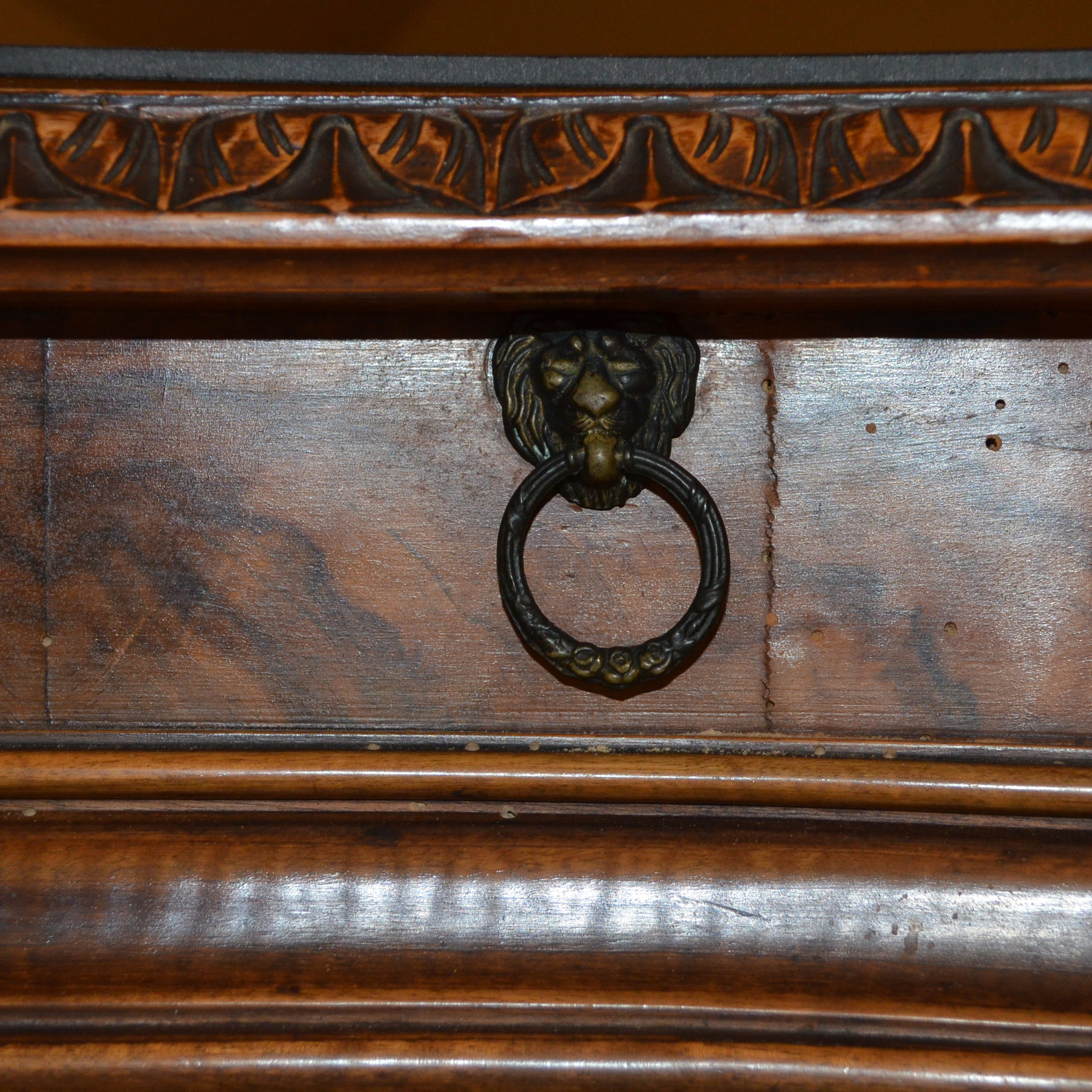 Vintage Queen Anne Style Mahogany Table with Wicker Chair