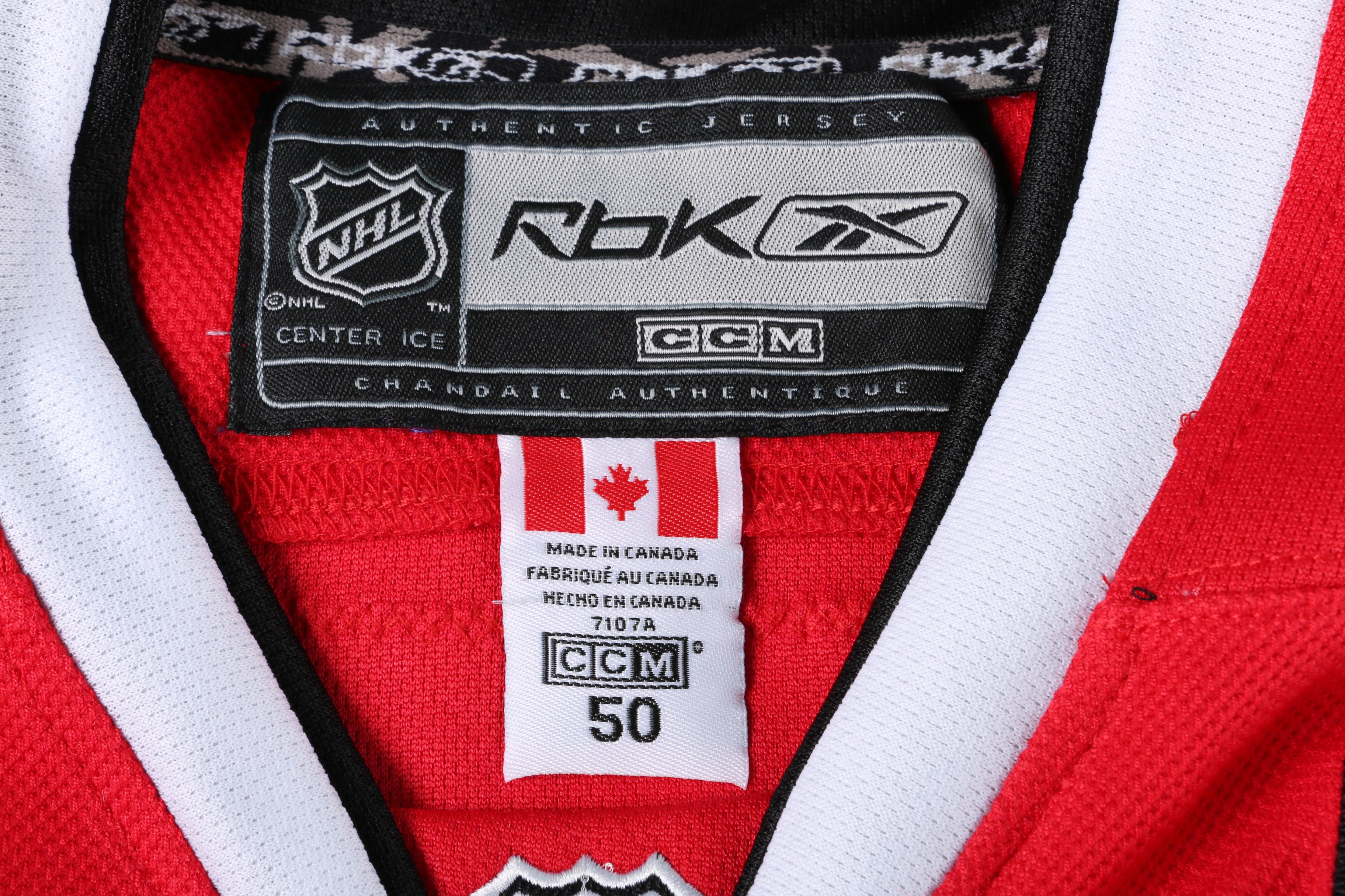 Signed Bobby Hull Blackhawks Jersey and Mug