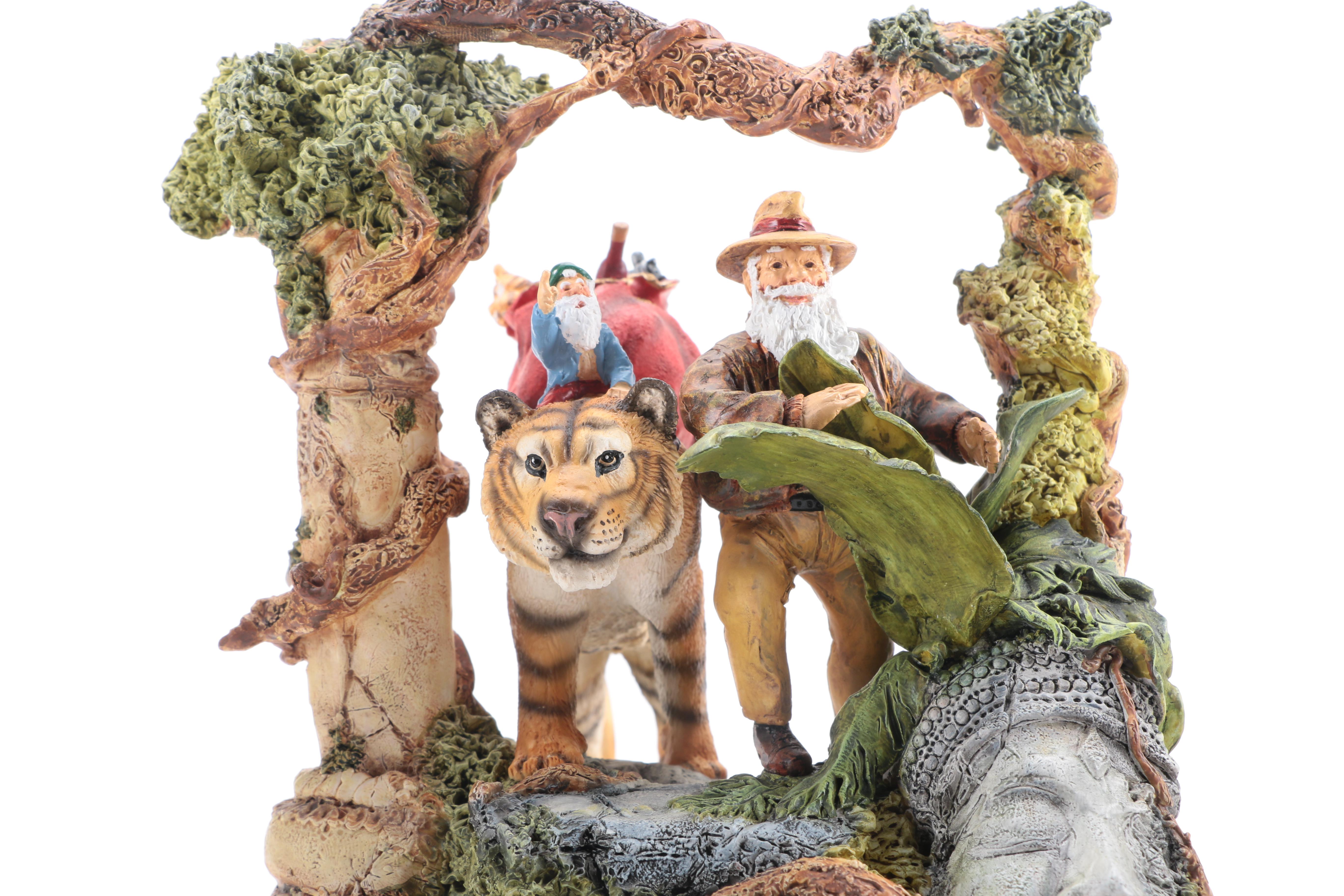 MaruriLimited Edition "Santa's World Travels" Figurines