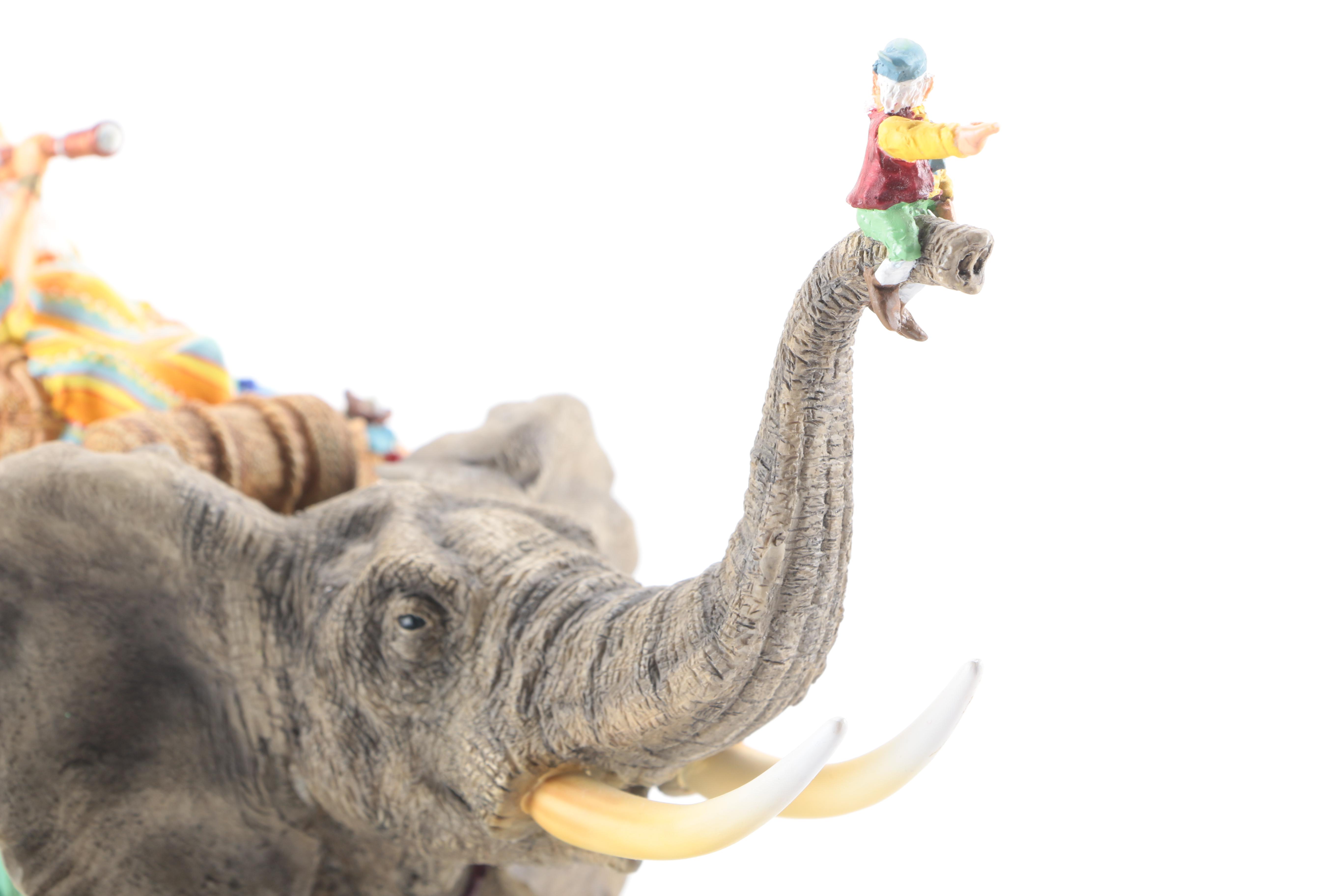 MaruriLimited Edition "Santa's World Travels" Figurines