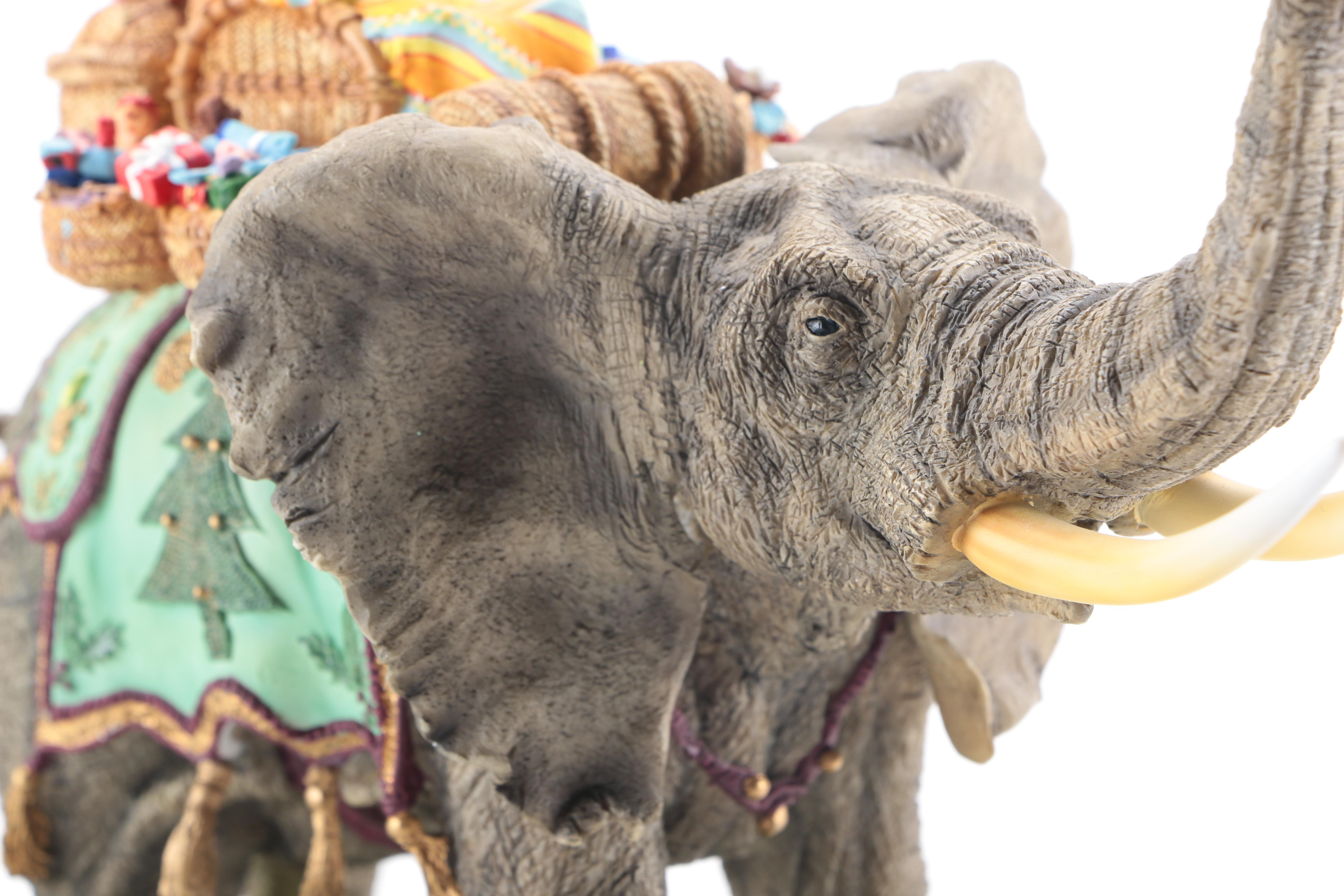 MaruriLimited Edition "Santa's World Travels" Figurines