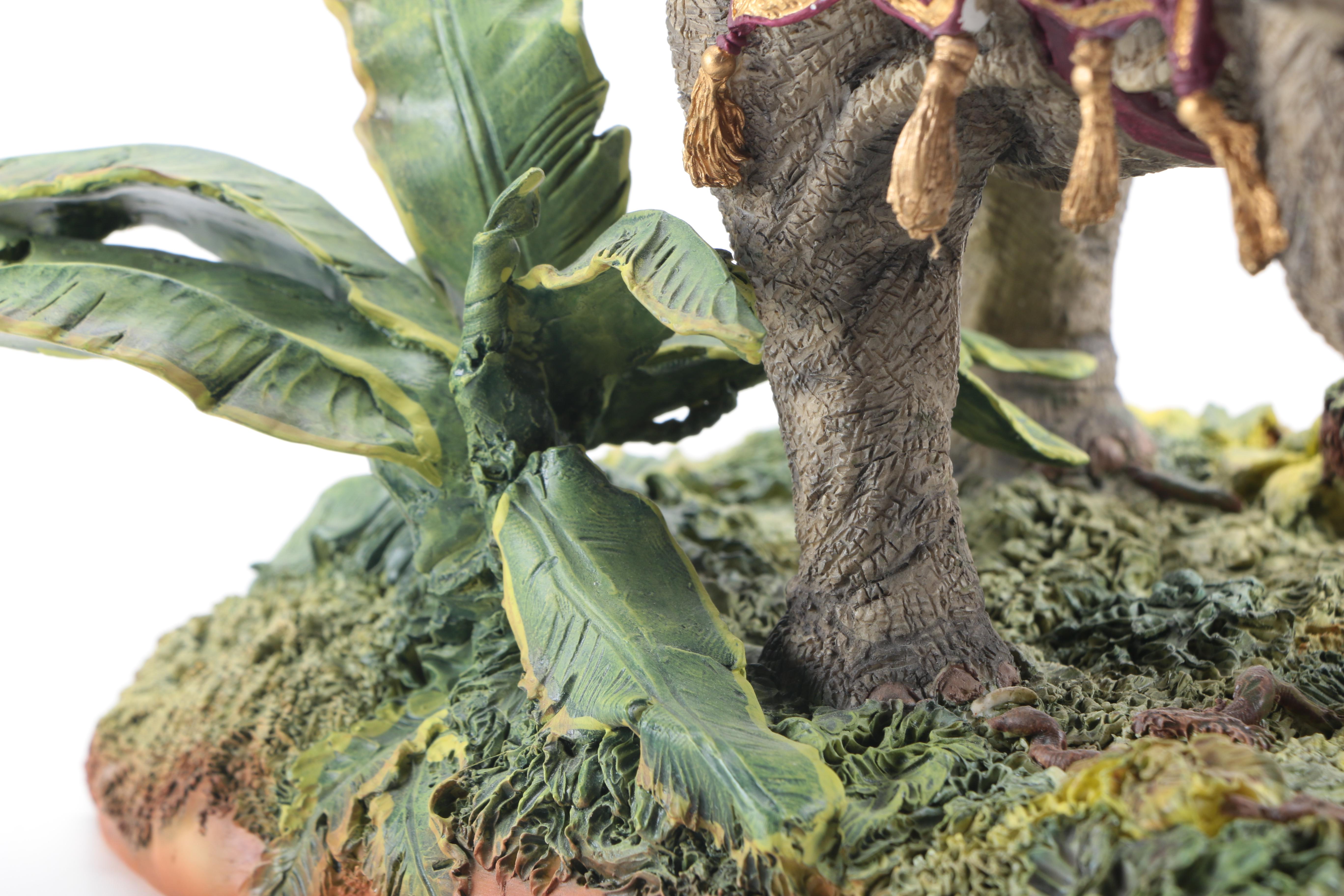 MaruriLimited Edition "Santa's World Travels" Figurines