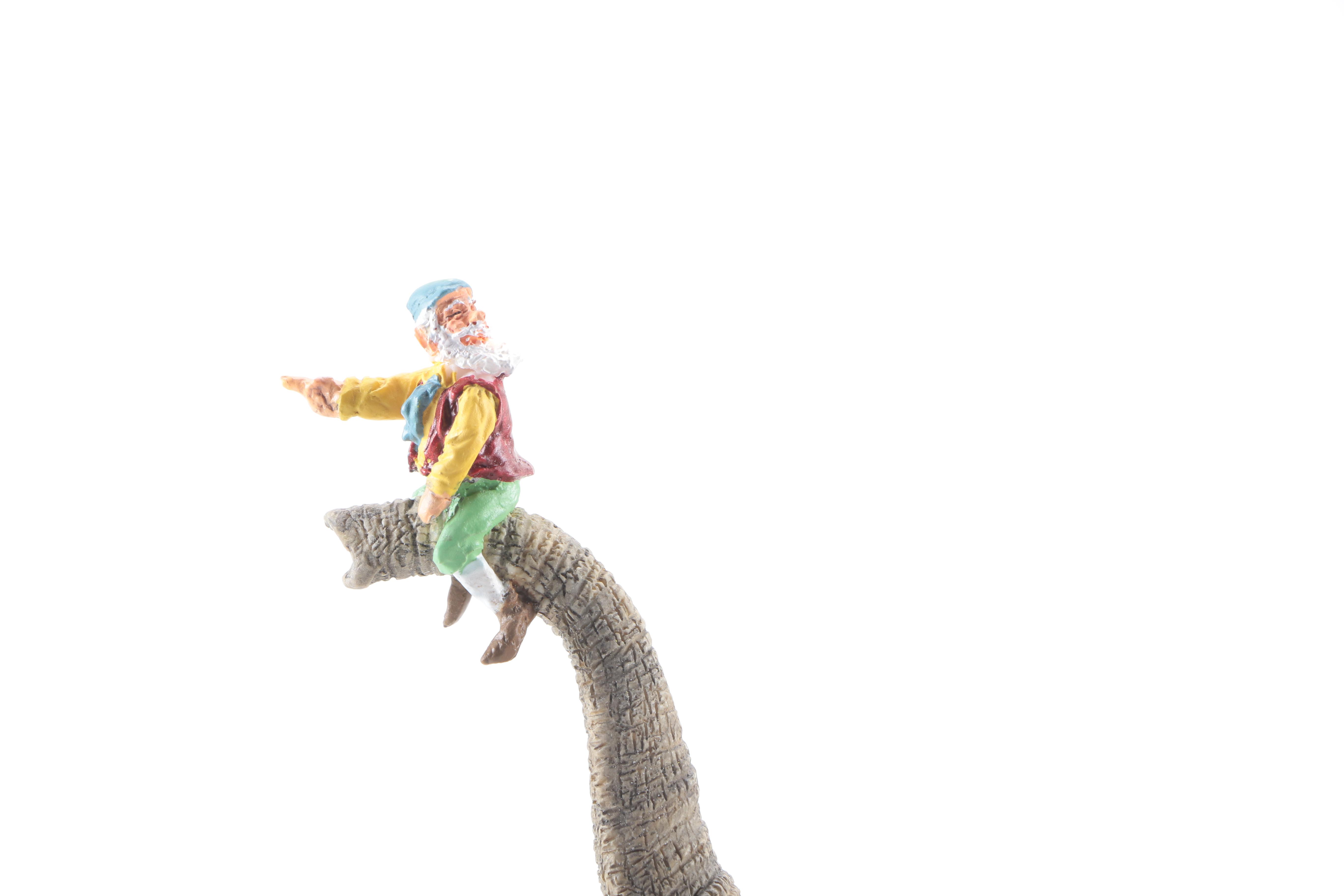 MaruriLimited Edition "Santa's World Travels" Figurines