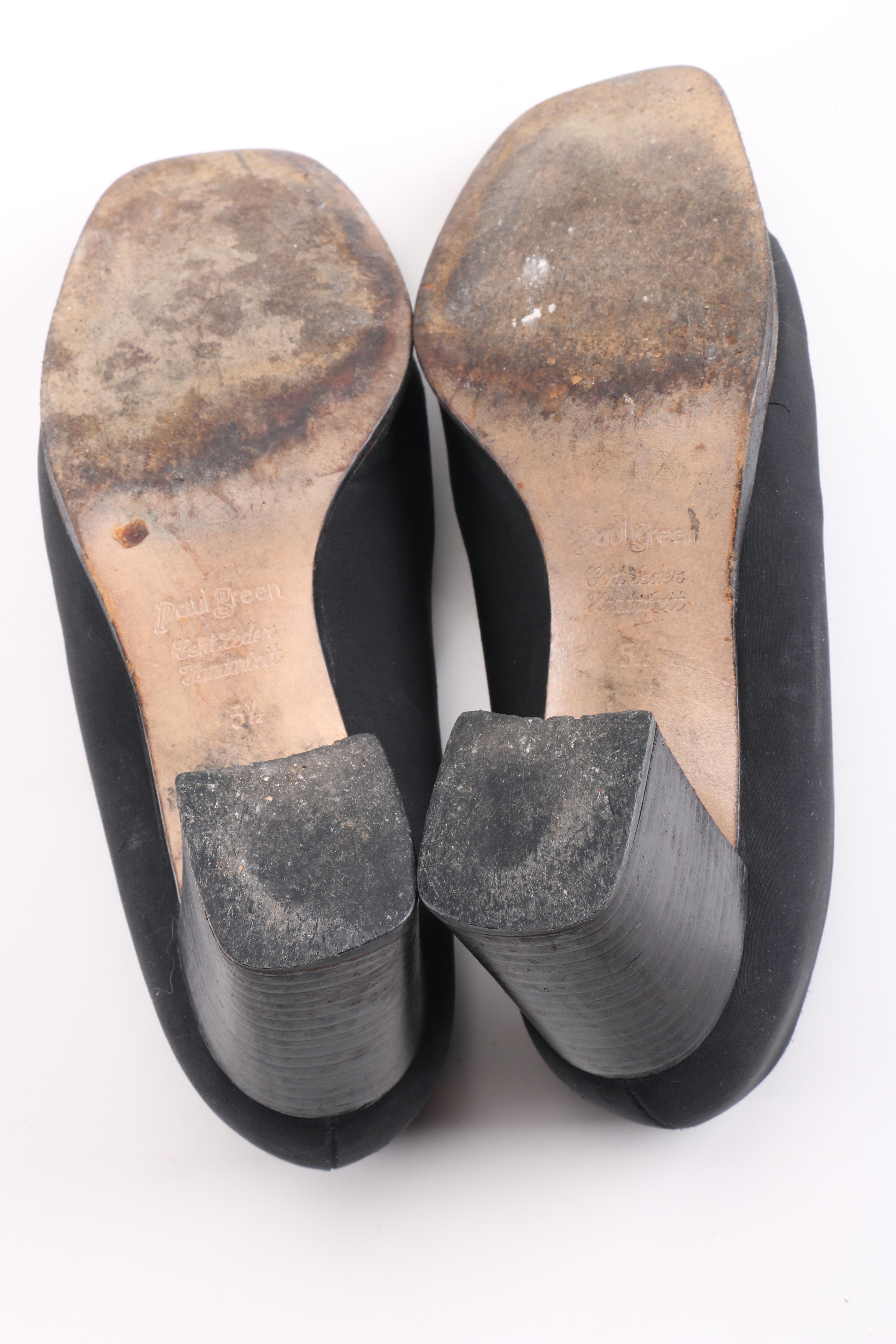Pair of Women's Black Shoes