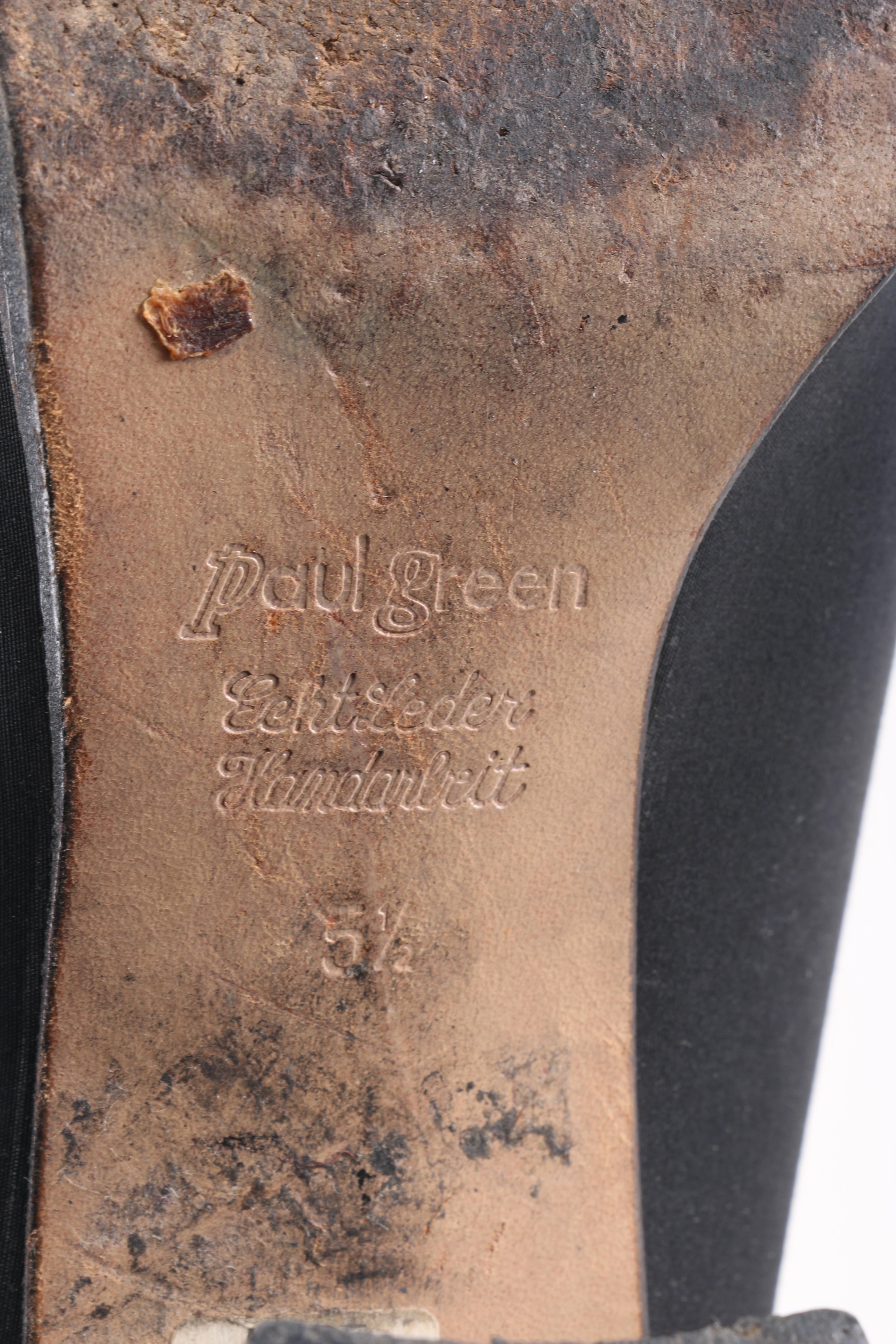 Pair of Women's Black Shoes