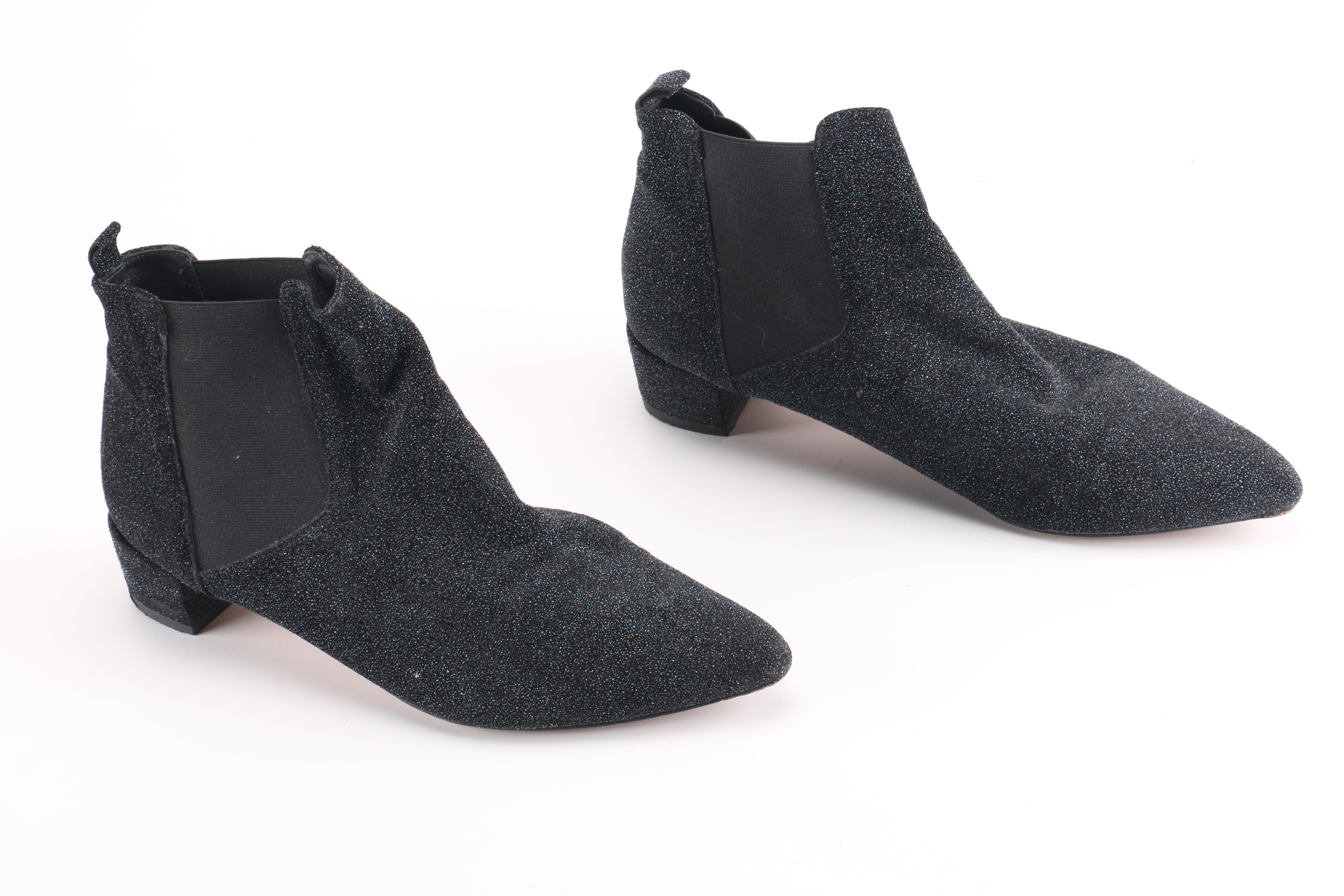 Pair of Women's Black Shoes