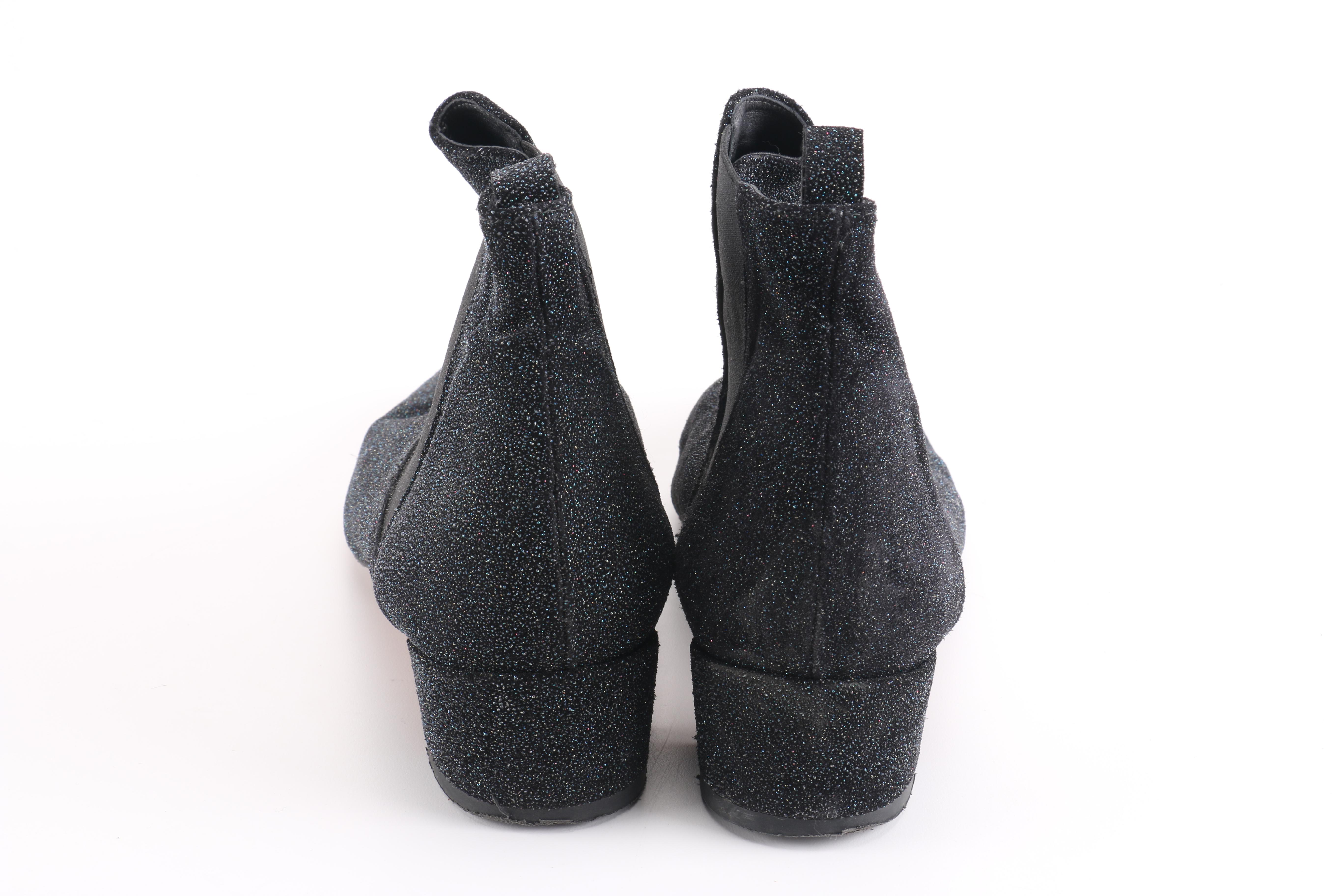 Pair of Women's Black Shoes