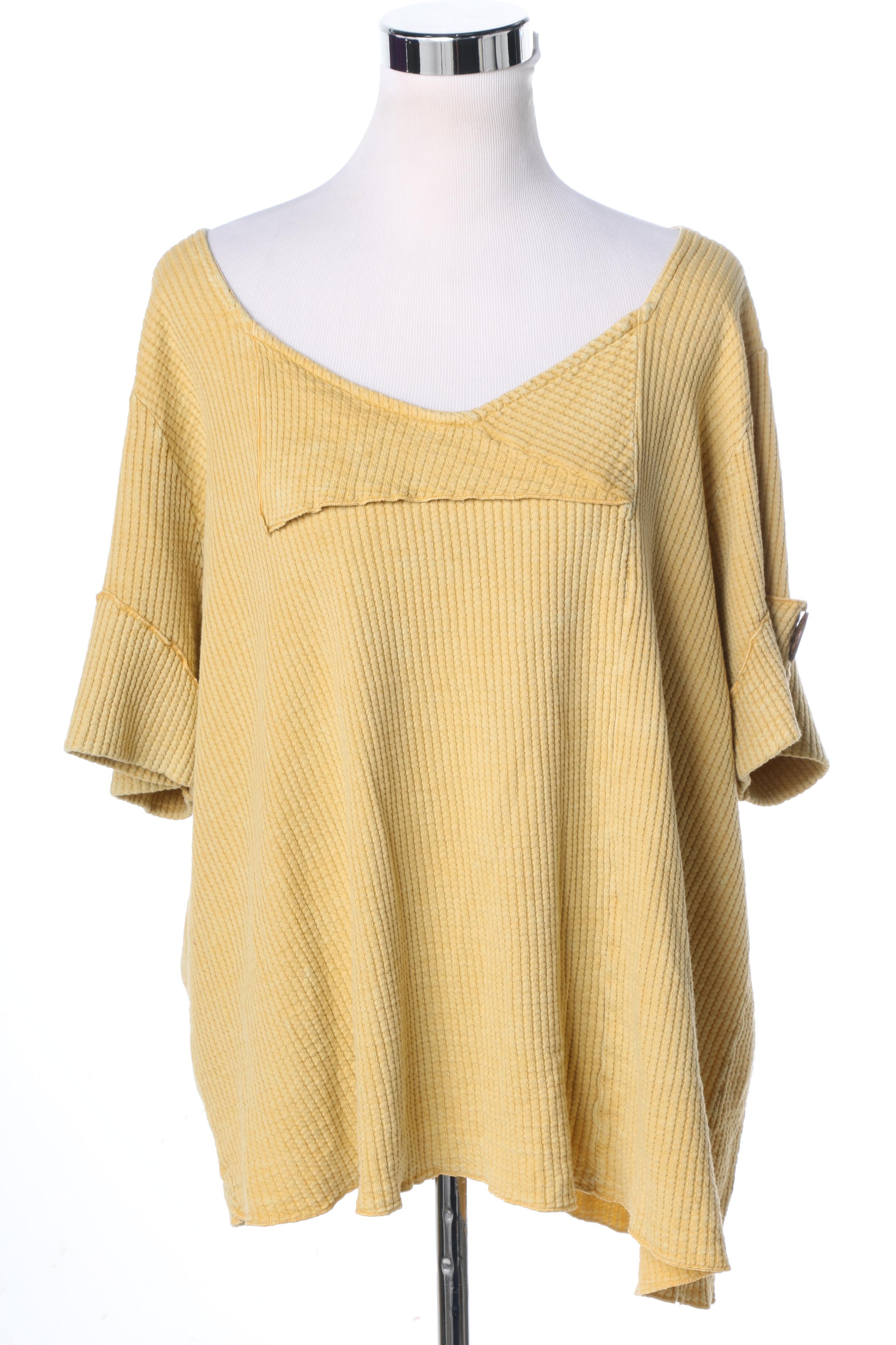 Women's Knit Tops