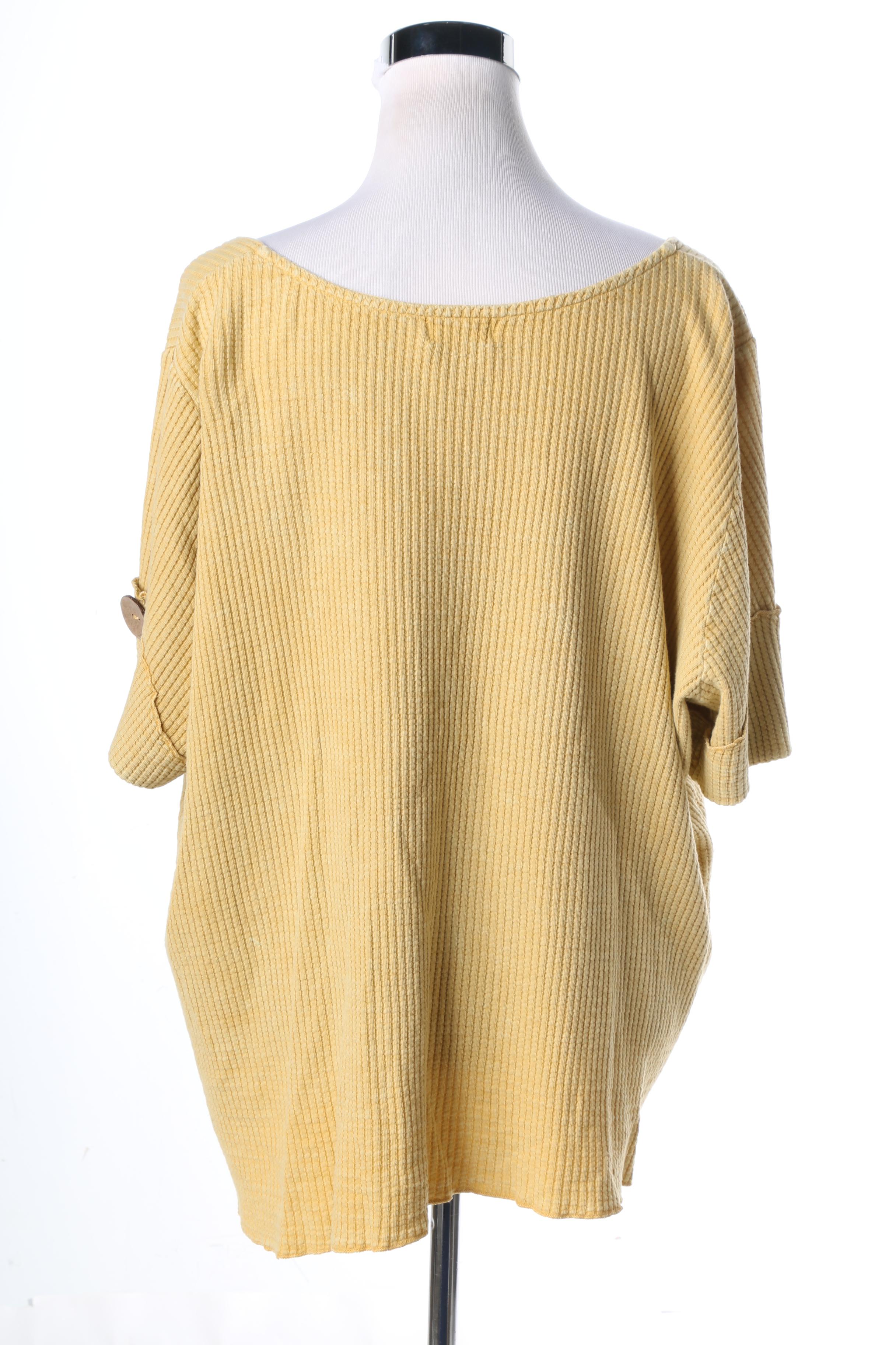 Women's Knit Tops