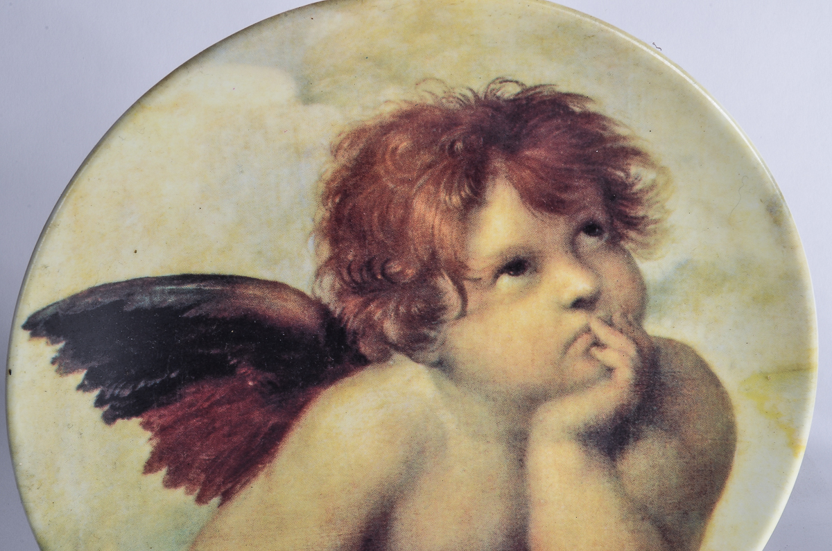 Vintage Château Valmont Decorative Plates