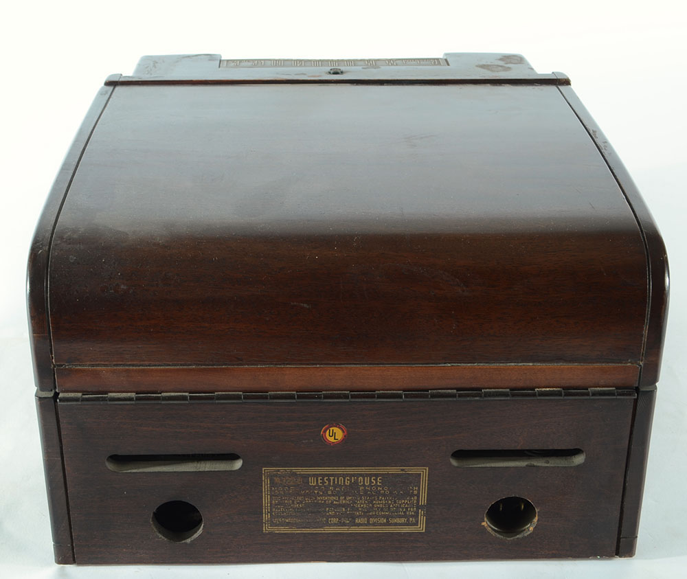 1946 Westinghouse AM H 122 Model Radio and Turntable
