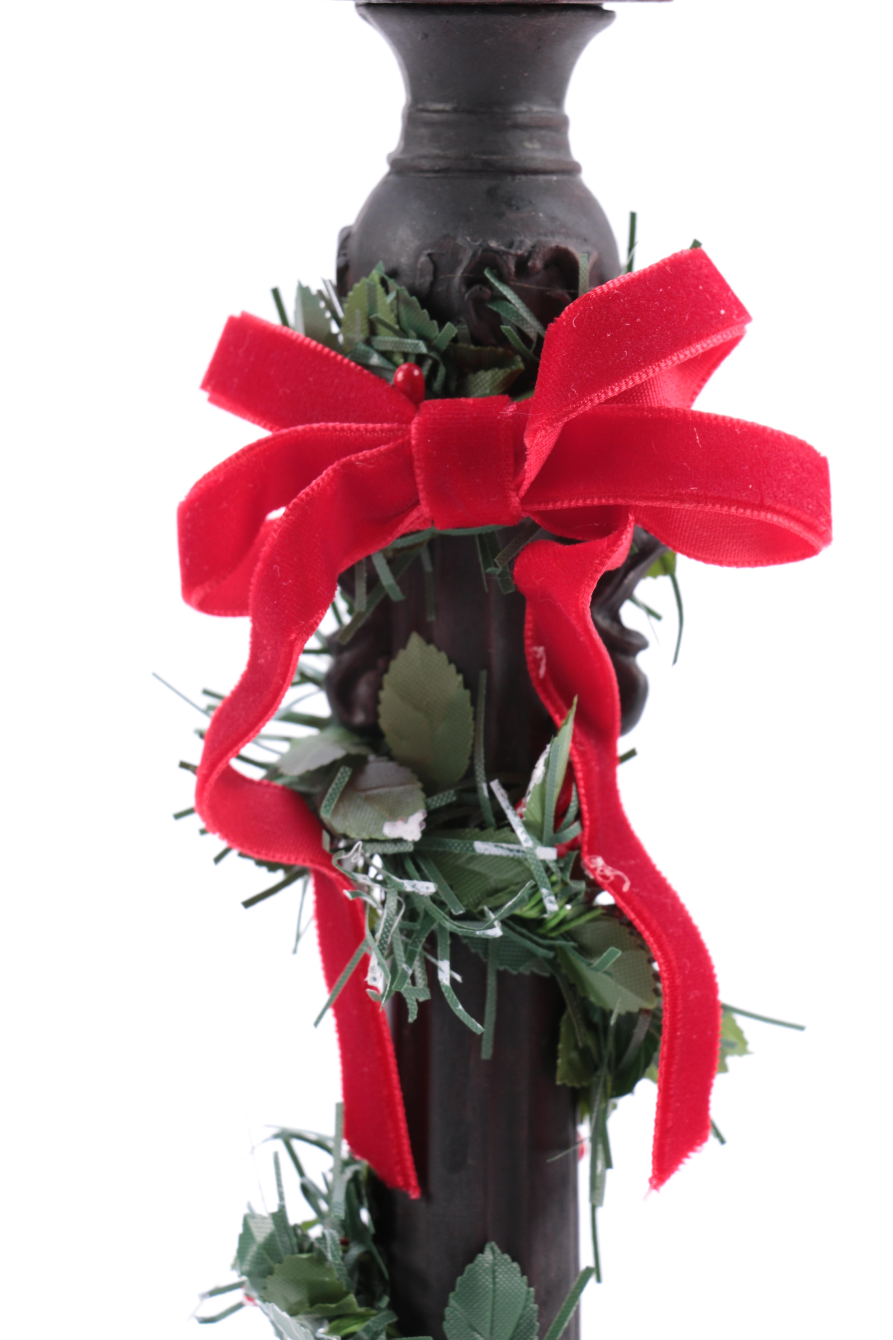 Assortment of Christmas Decor