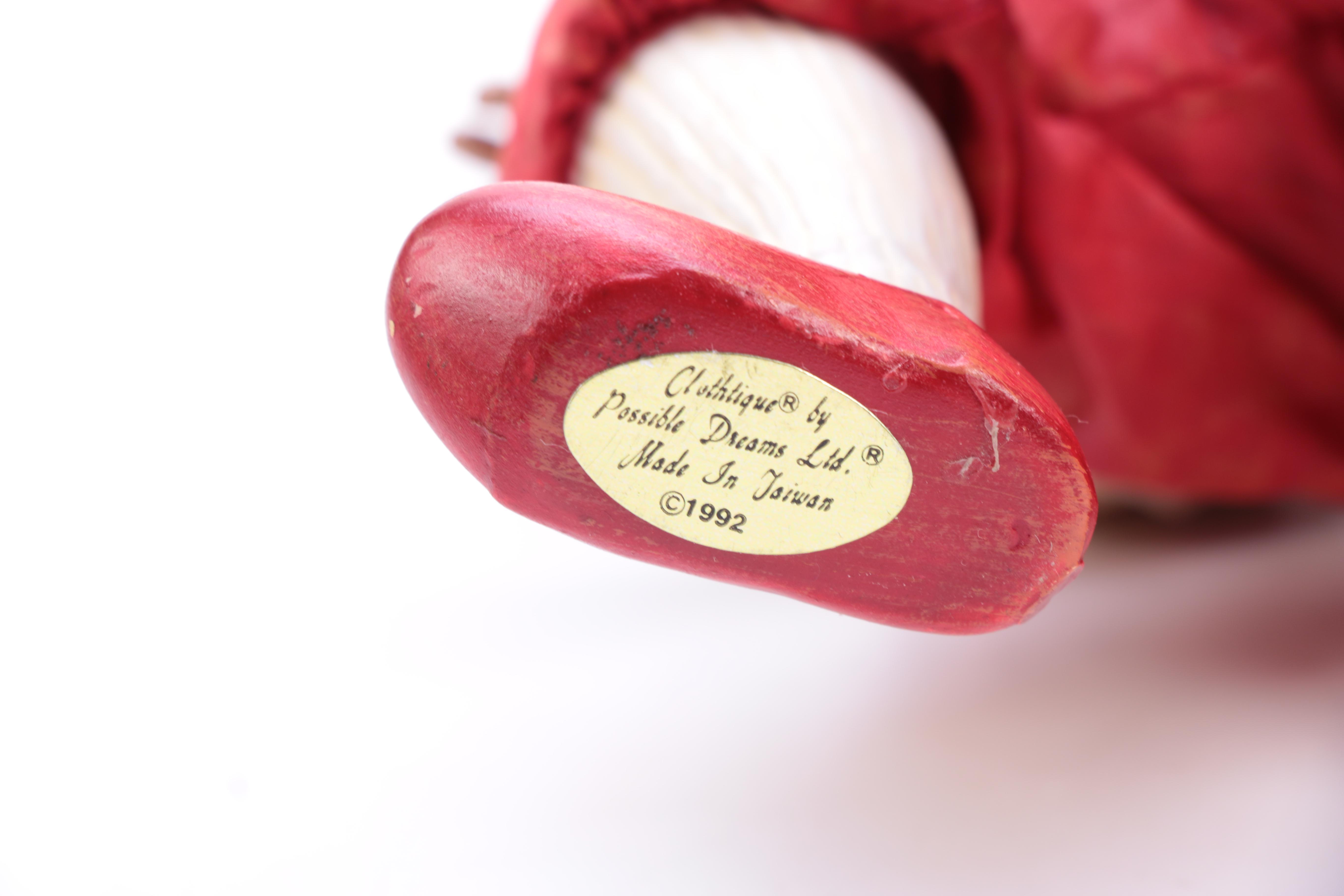 Possible Dreams Clothtique Santa Claus Figurines