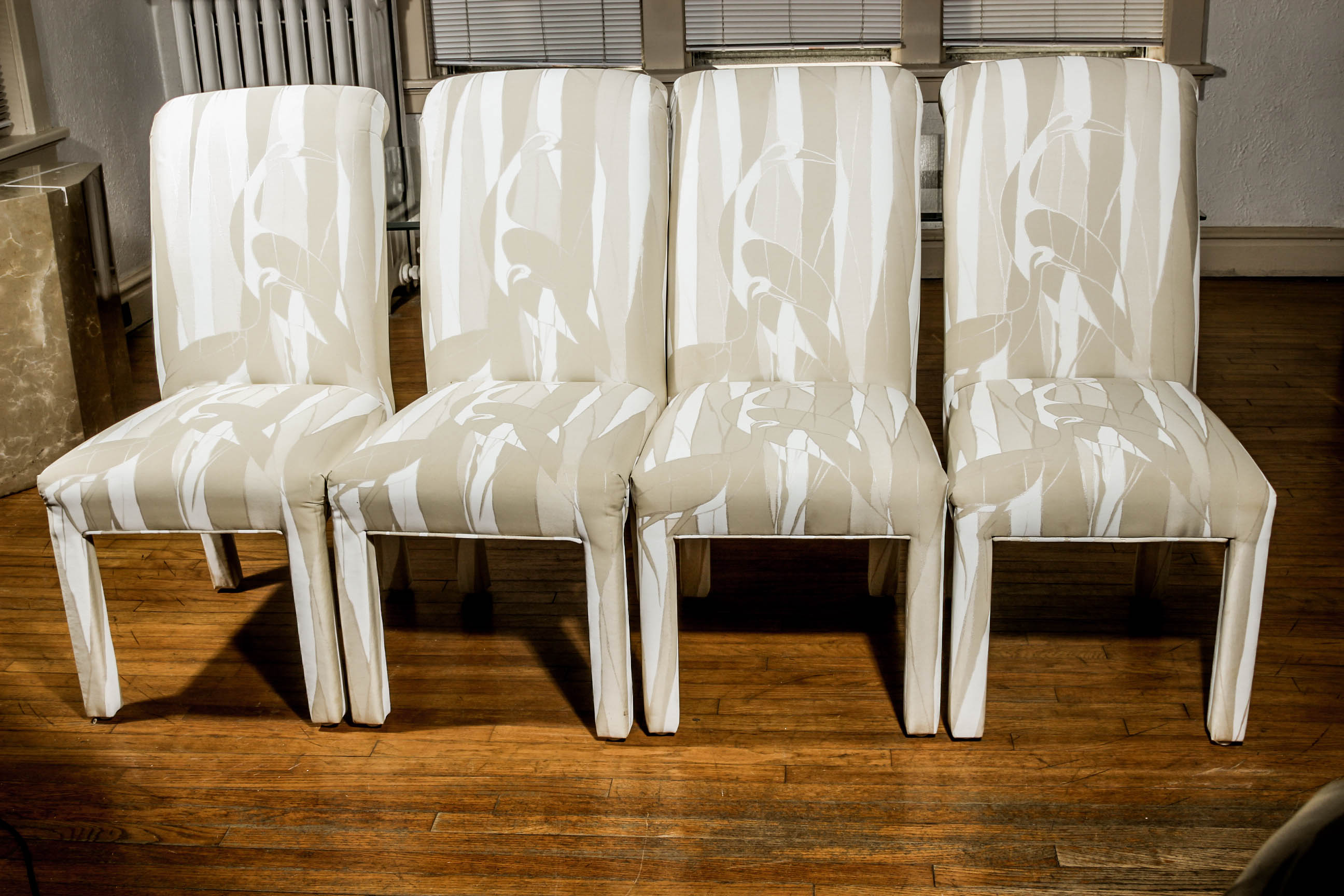 Modern Glass Top Table With Chairs