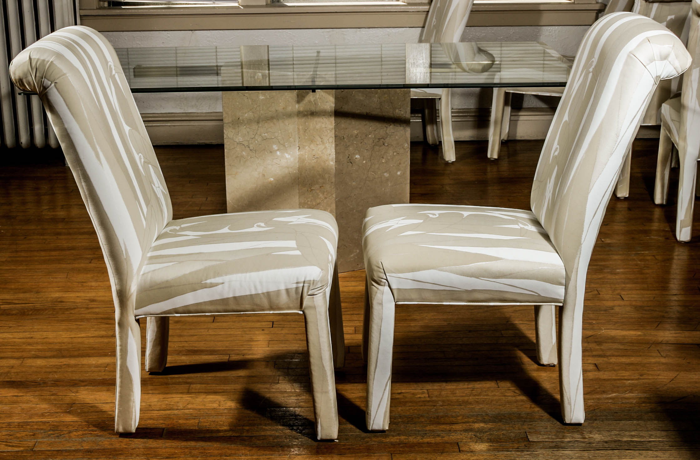 Modern Glass Top Table With Chairs