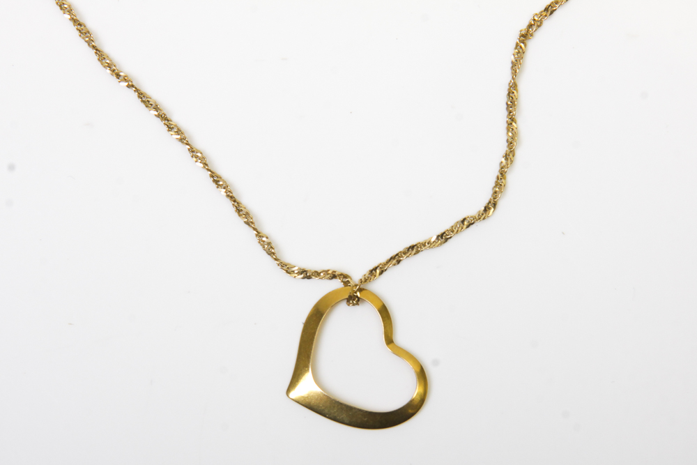 Heart Necklace in 14K Yellow Gold
