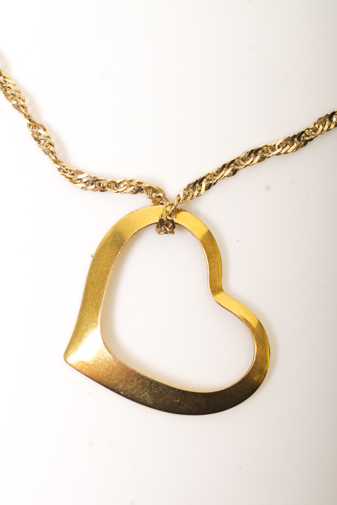Heart Necklace in 14K Yellow Gold