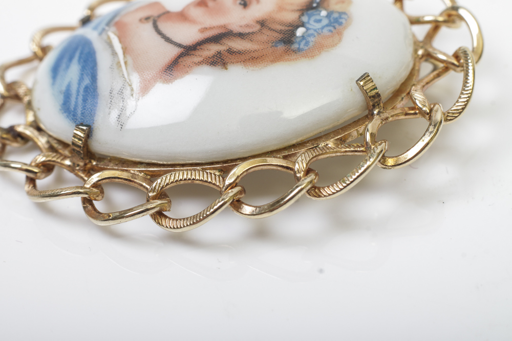 Vintage 14K Gold Pendant with a Limoges Porcelain Cabochon