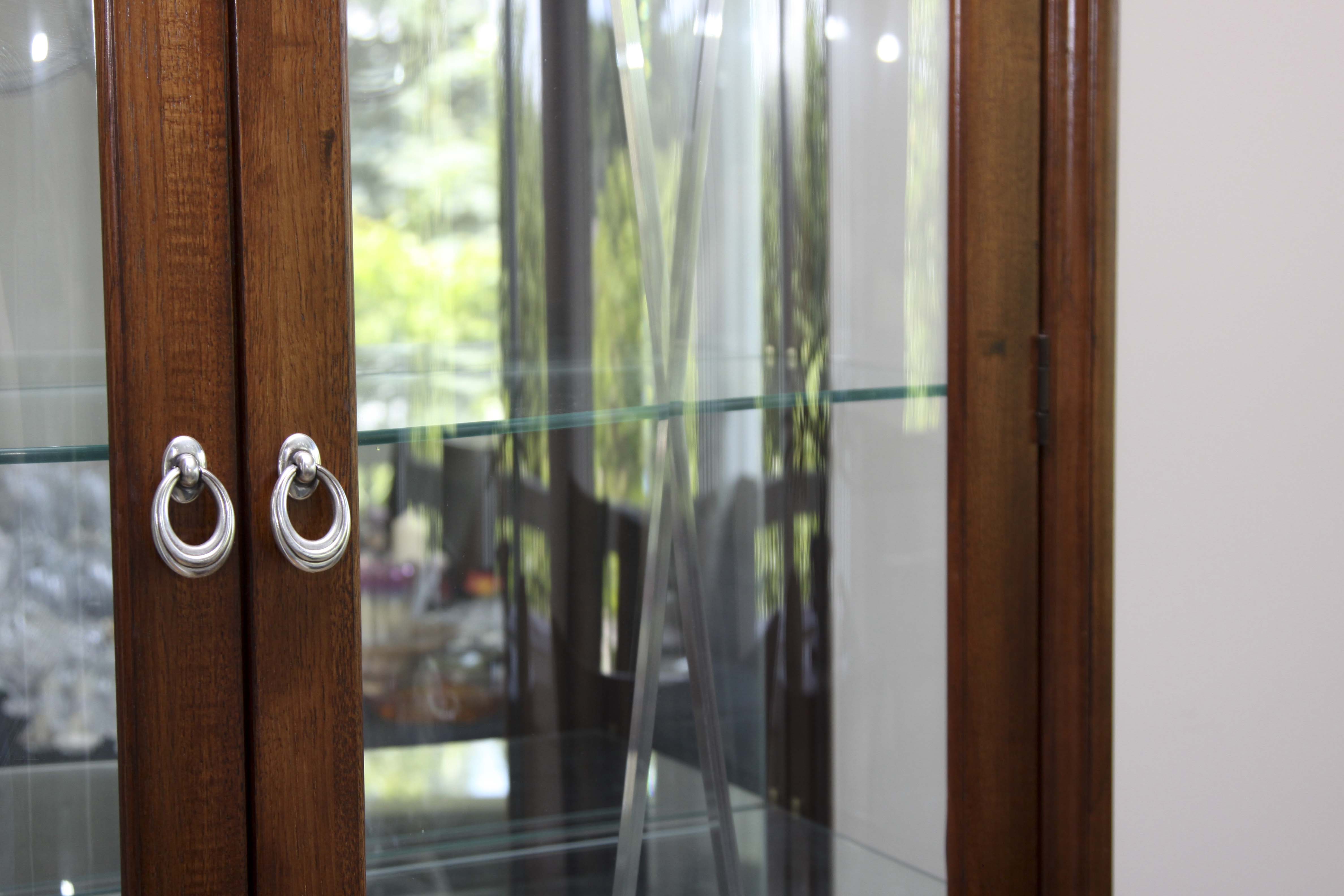 Thomasville Curio Cabinet