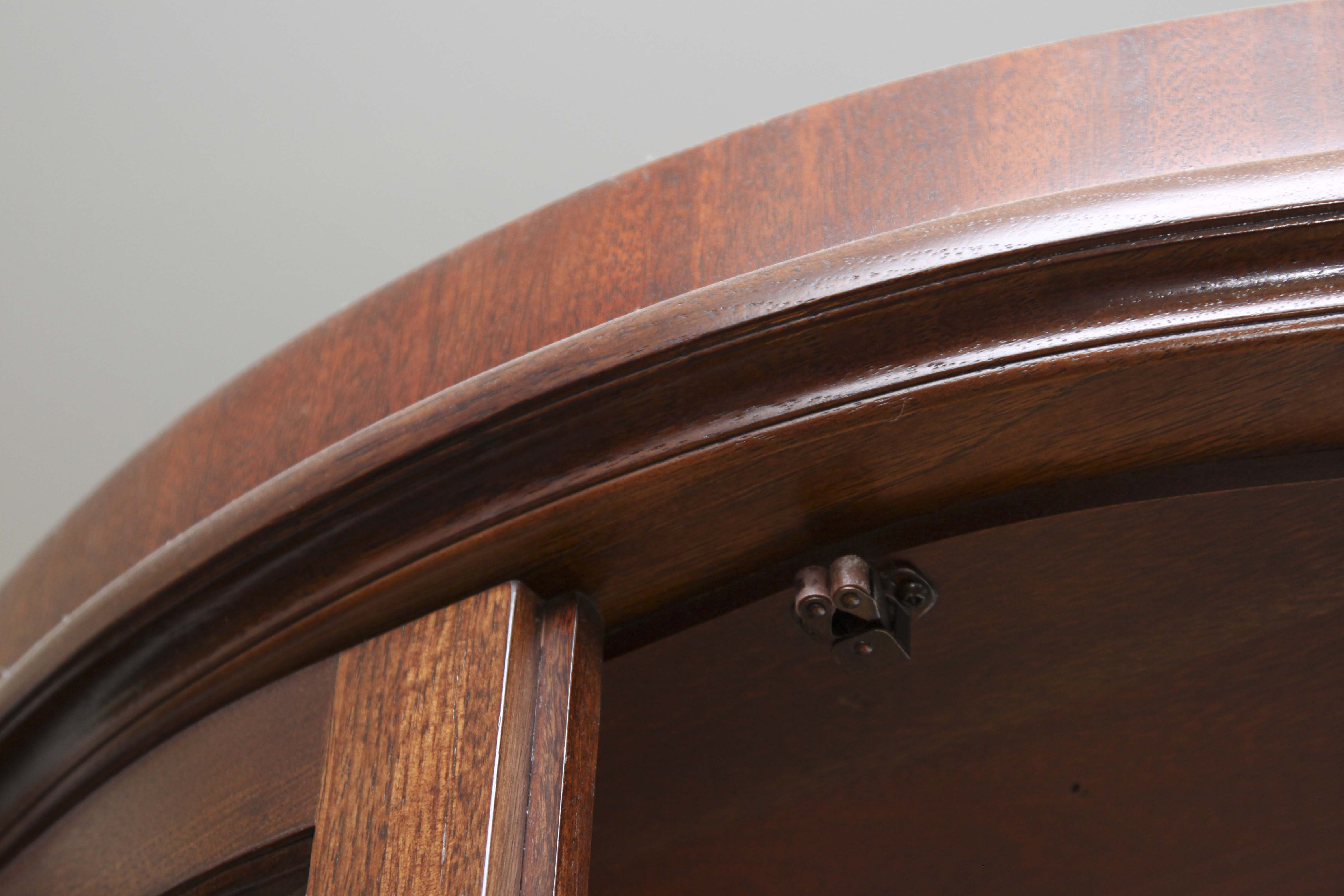 Thomasville Curio Cabinet