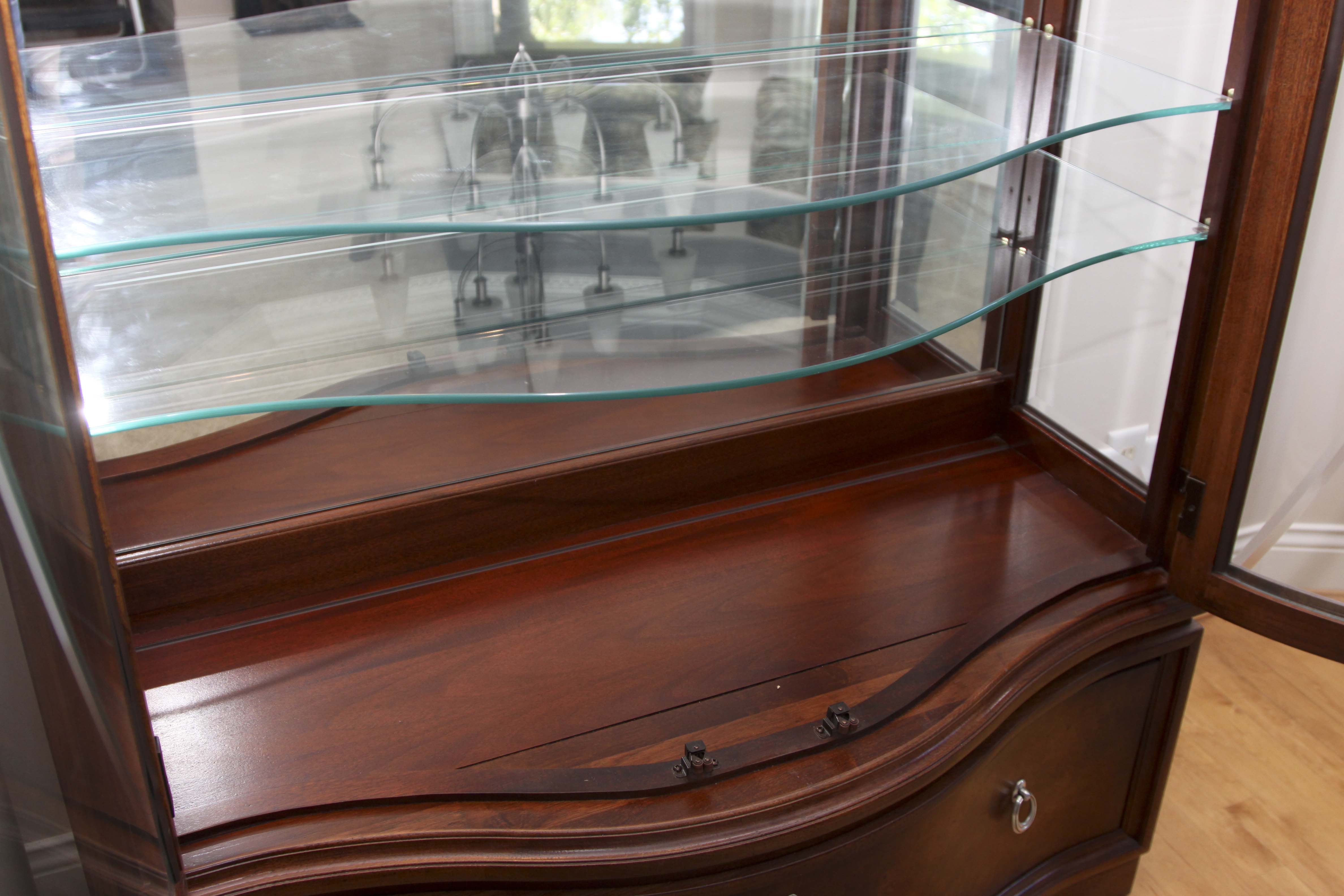 Thomasville Curio Cabinet